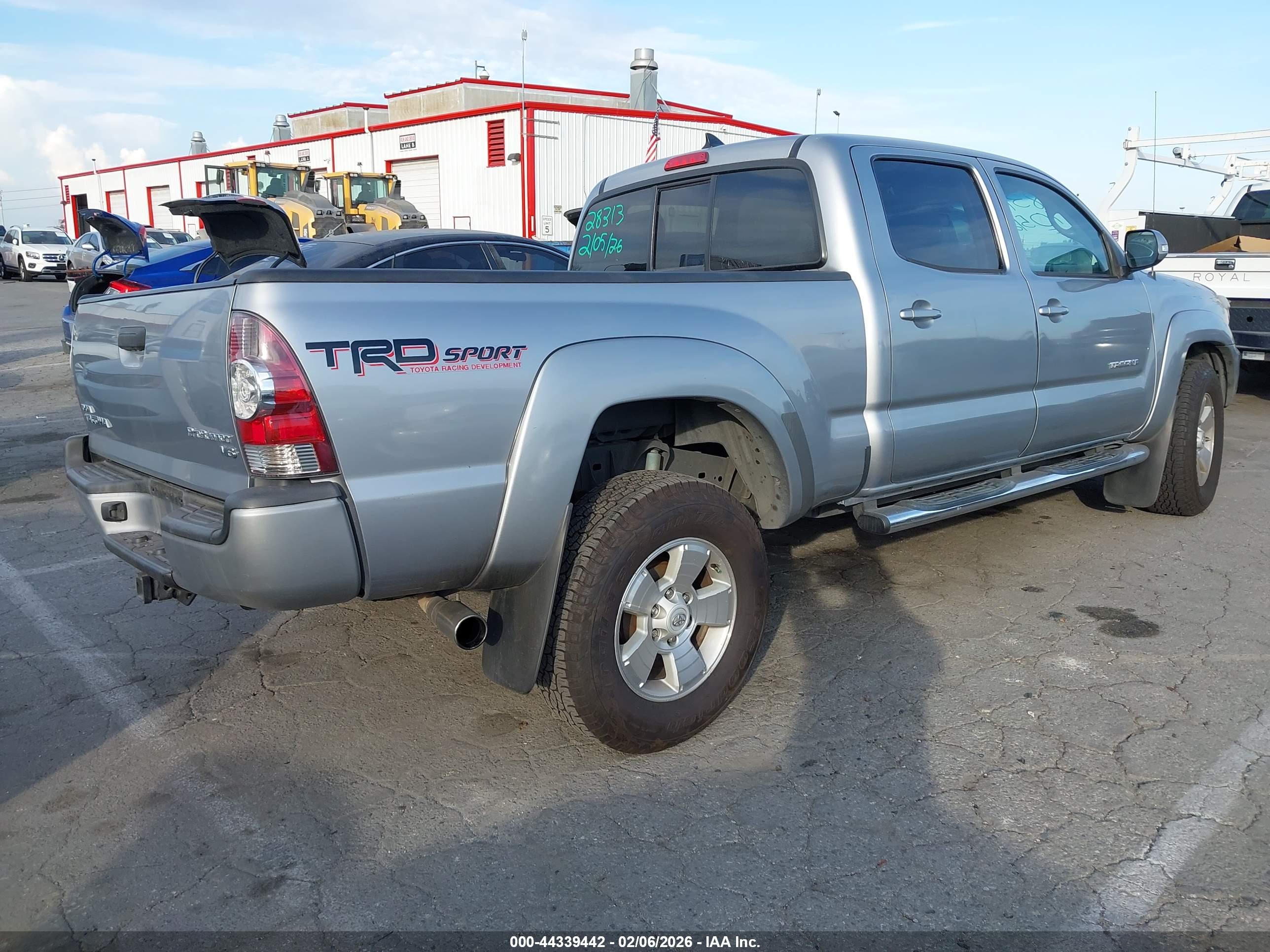 TOYOTA TACOMA image 4