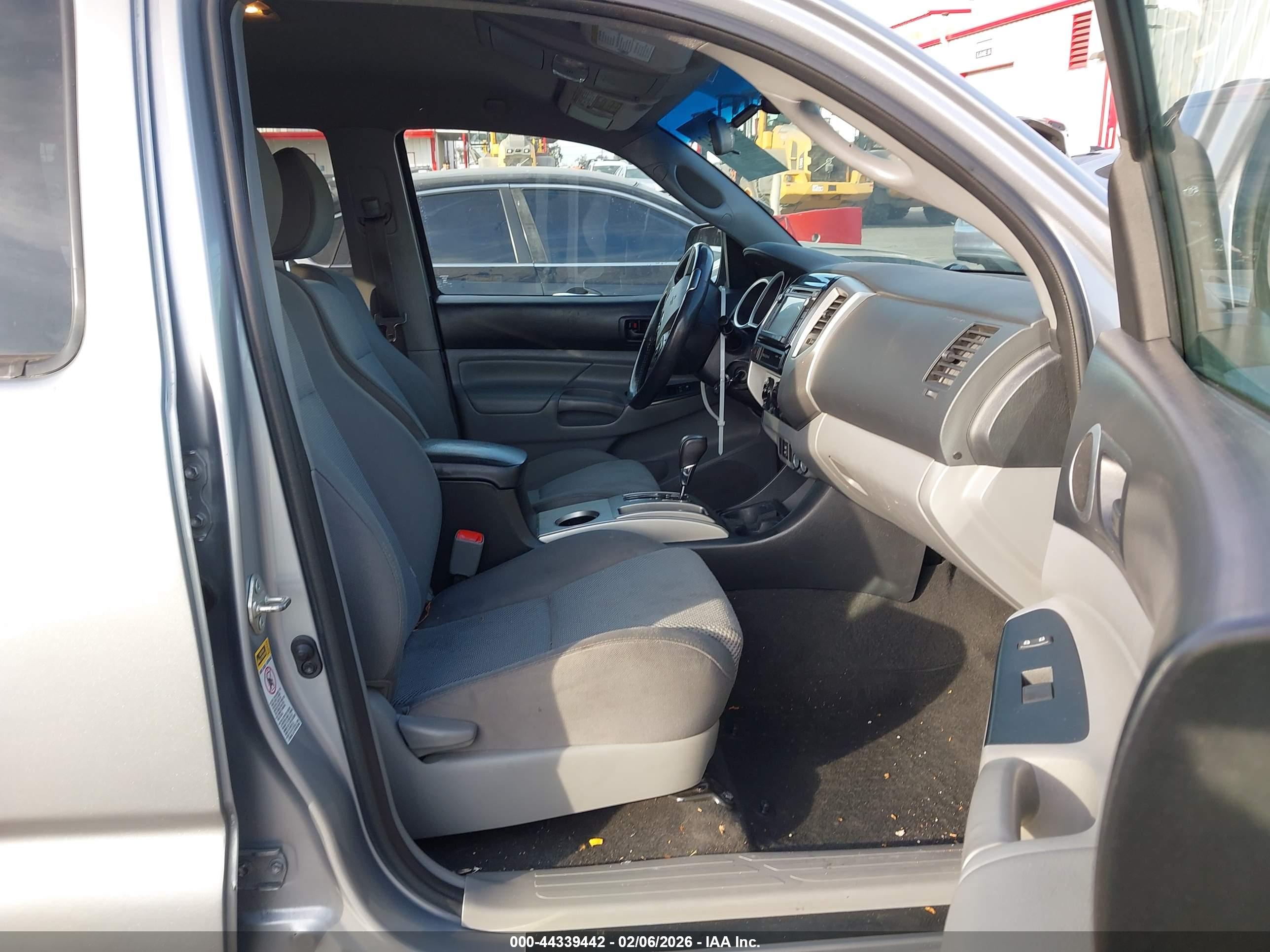 TOYOTA TACOMA image 5