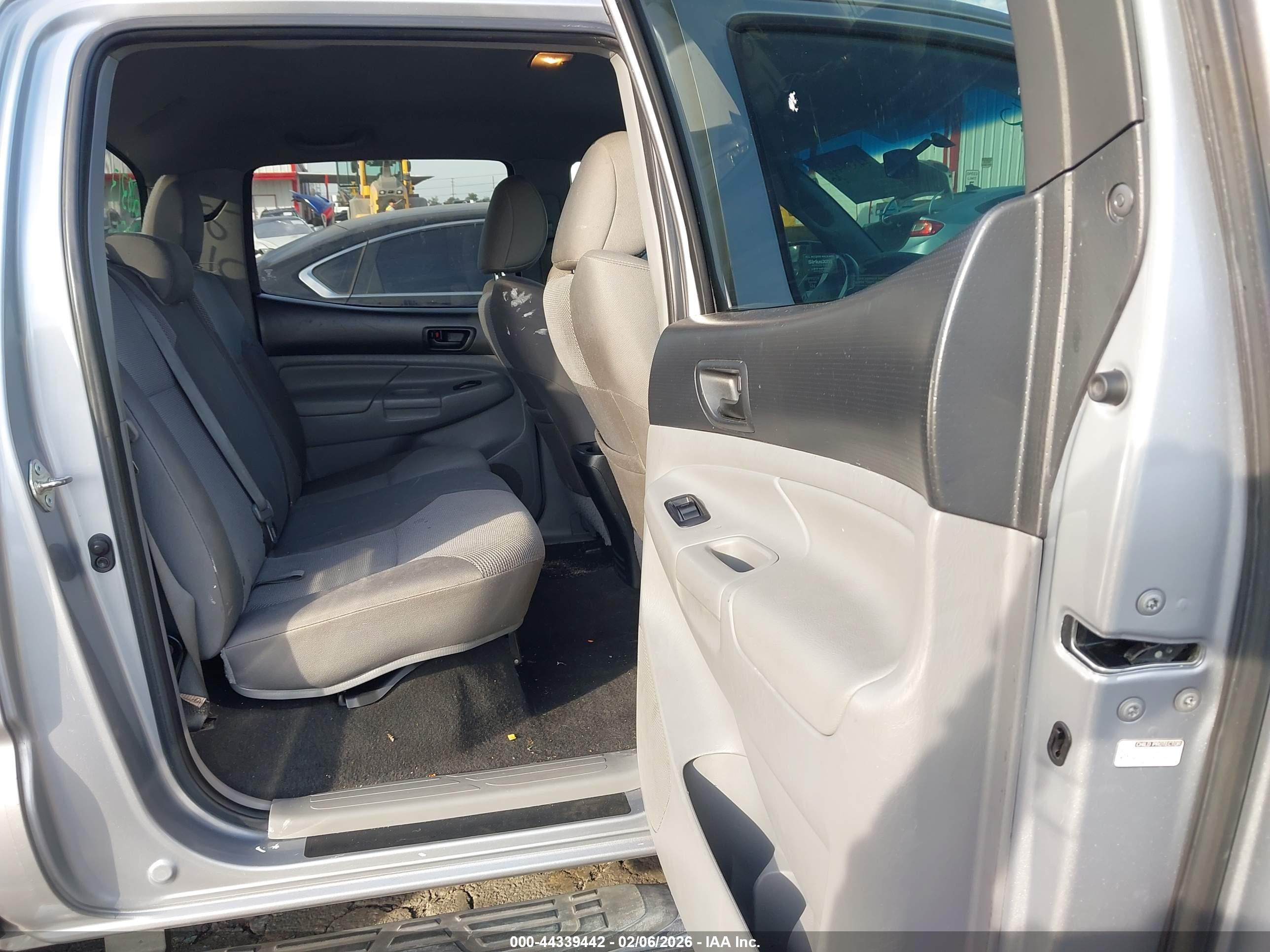 TOYOTA TACOMA image 8