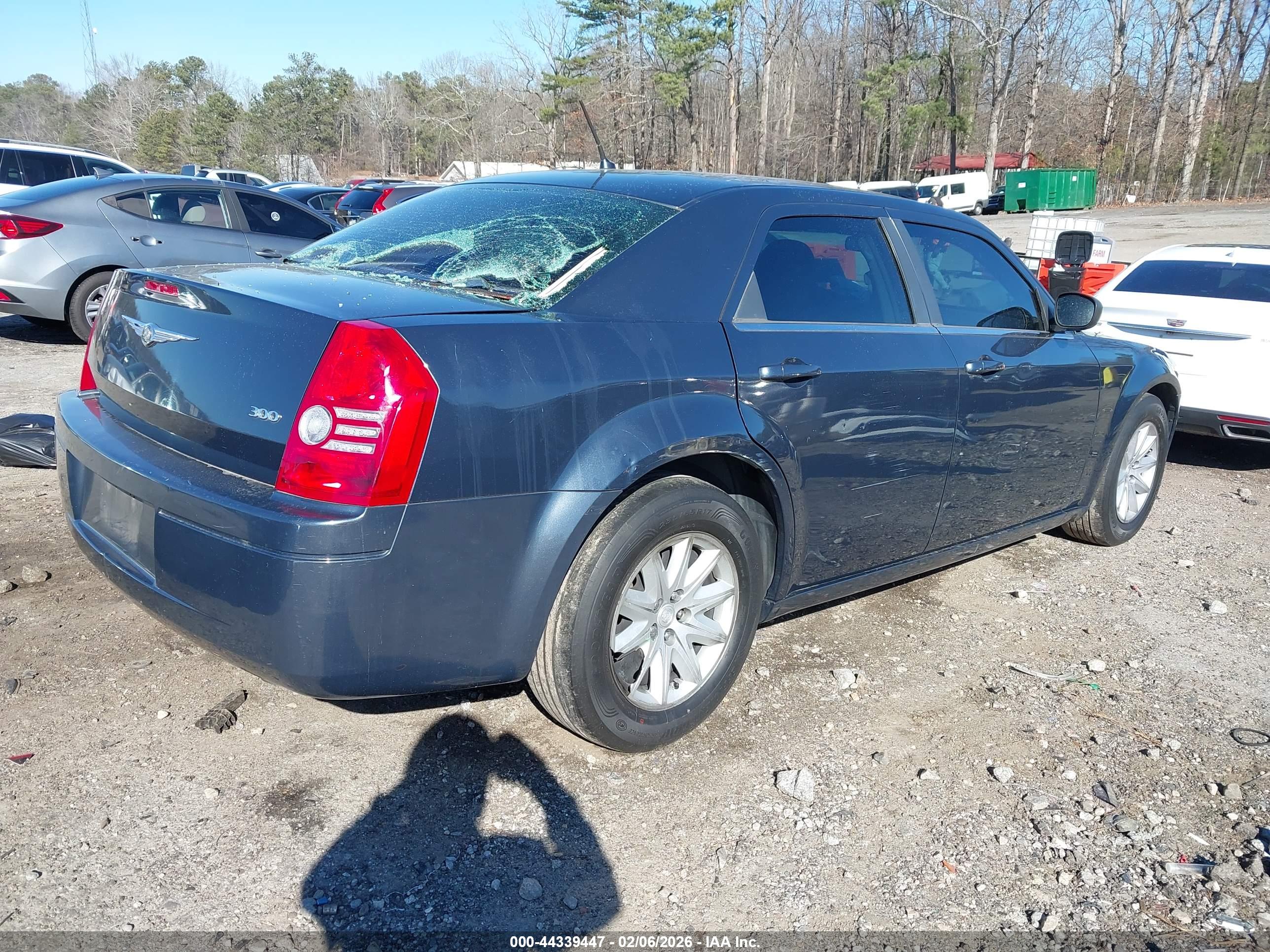 CHRYSLER 300 image 4