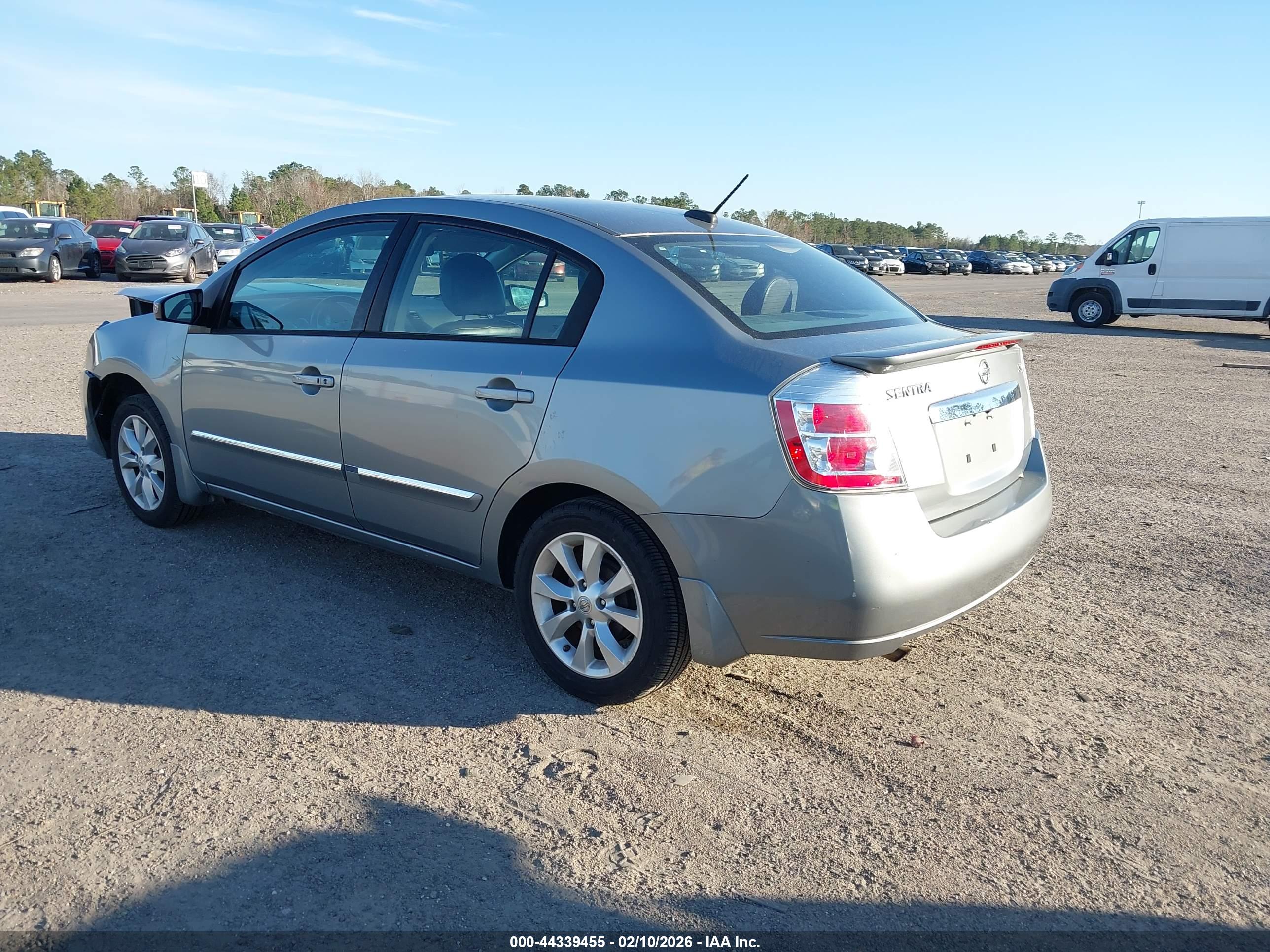 NISSAN SENTRA image 3