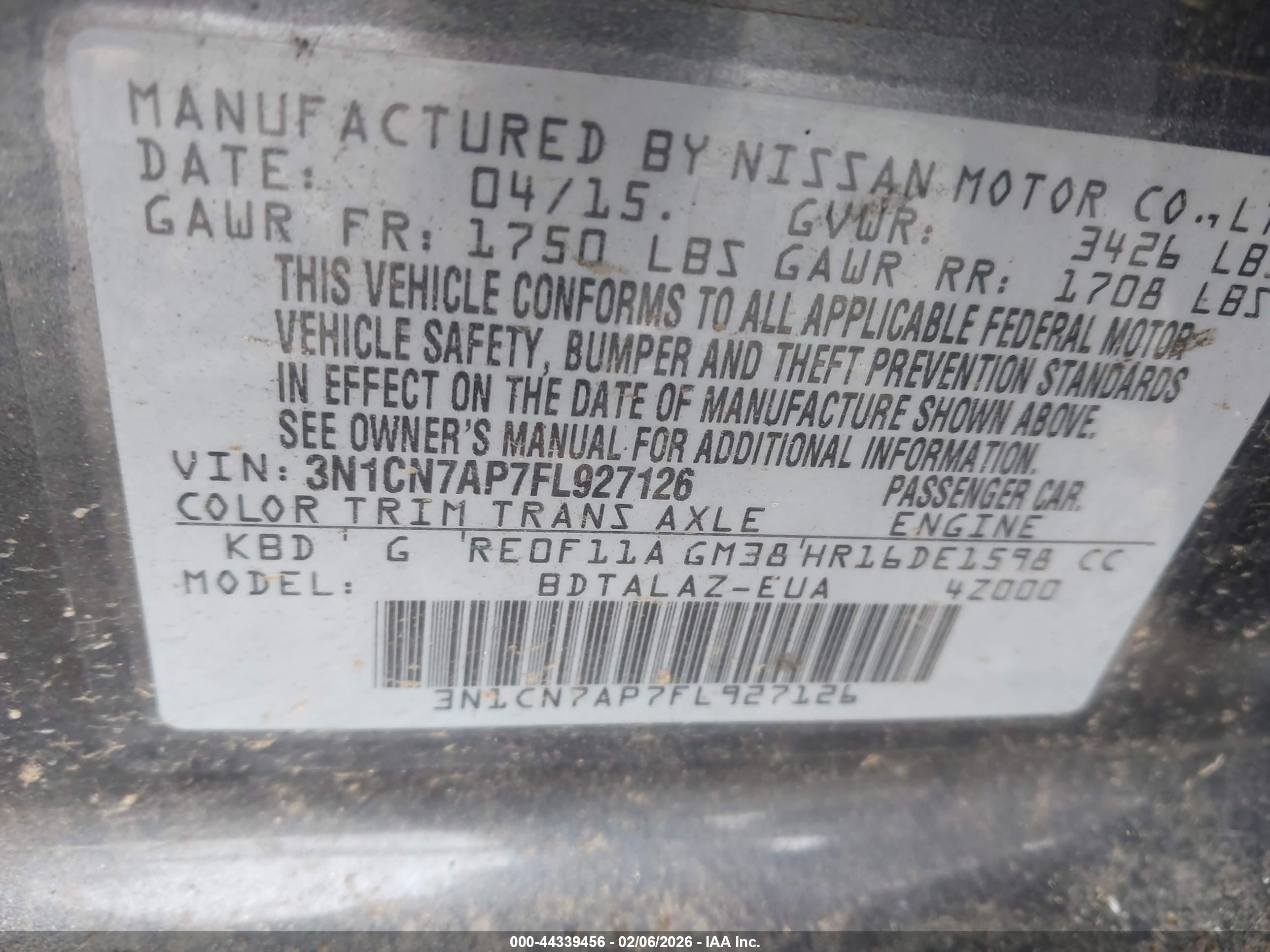 NISSAN VERSA image 9
