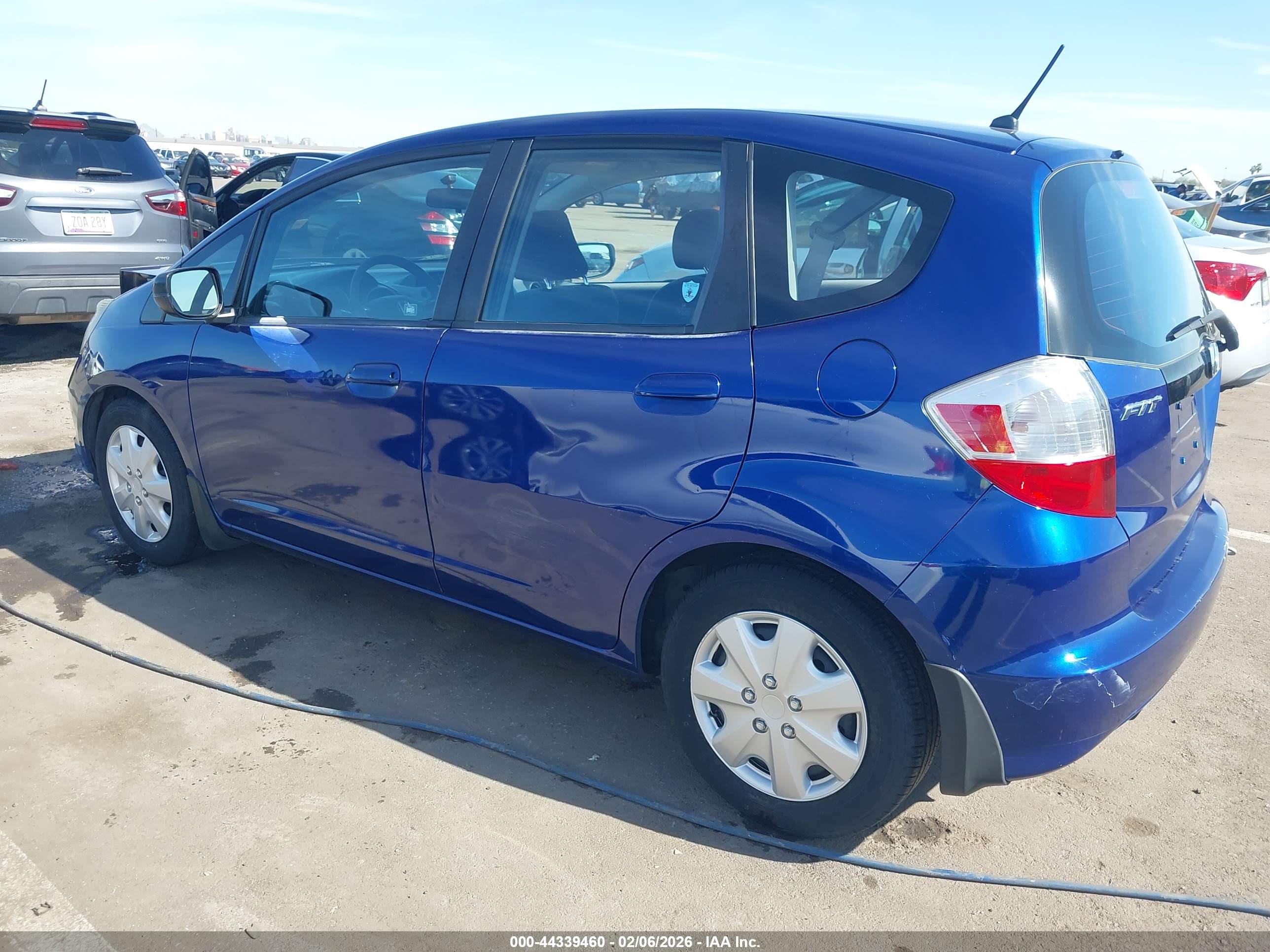 HONDA FIT image 3