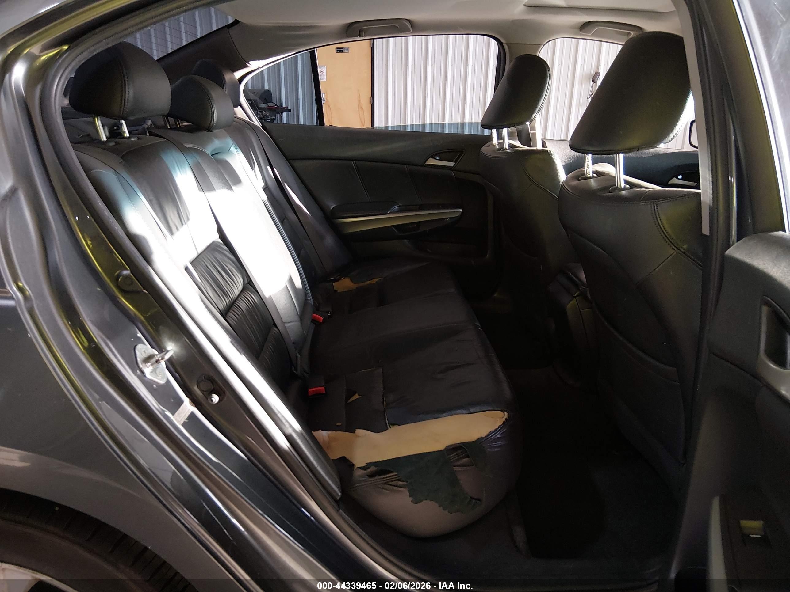 HONDA ACCORD image 8