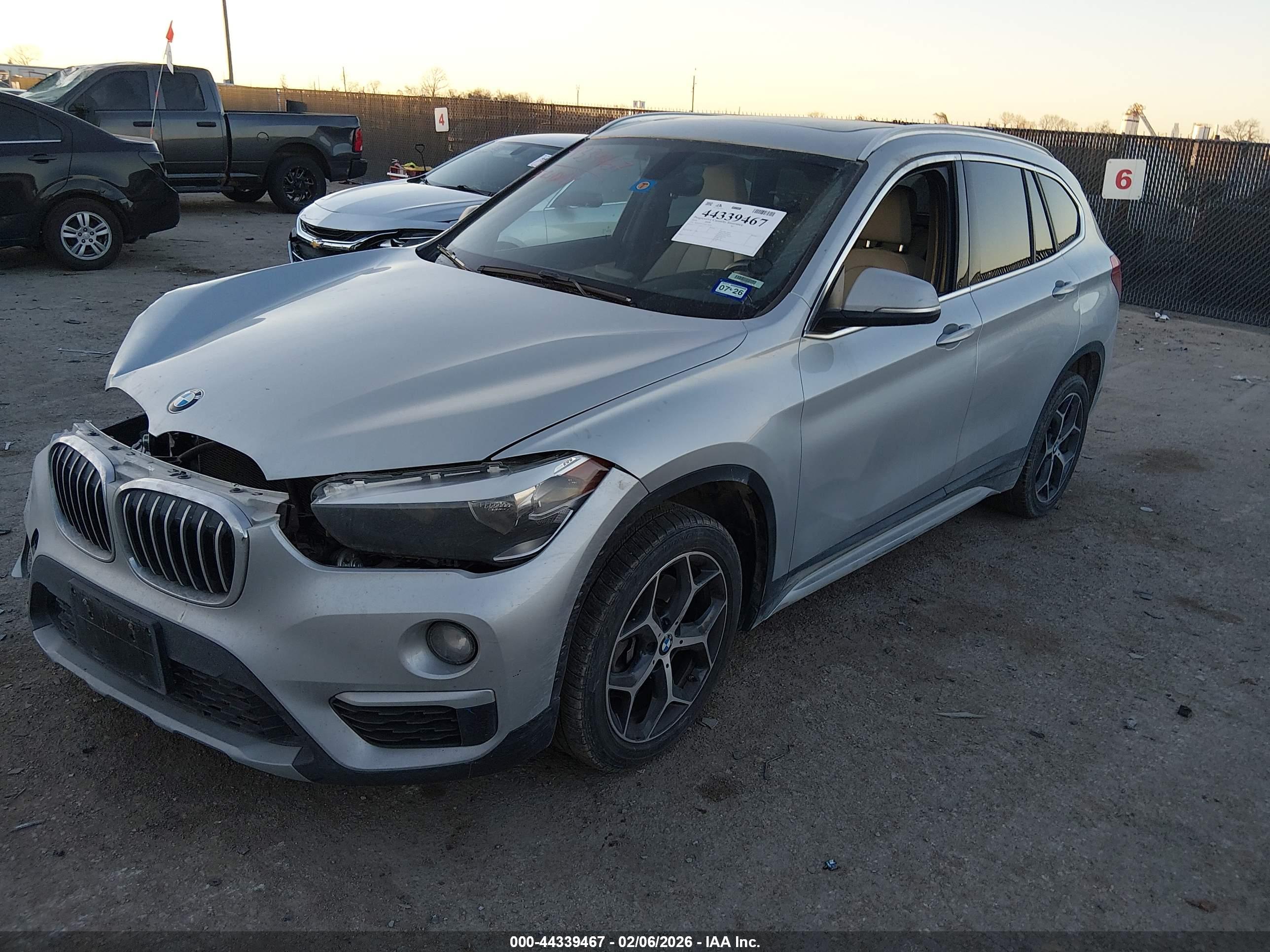 BMW X1 image 2