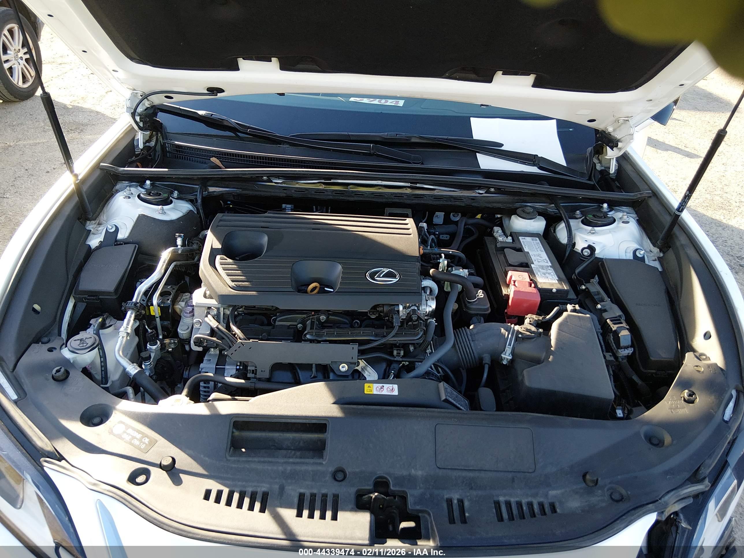 LEXUS ES image 10