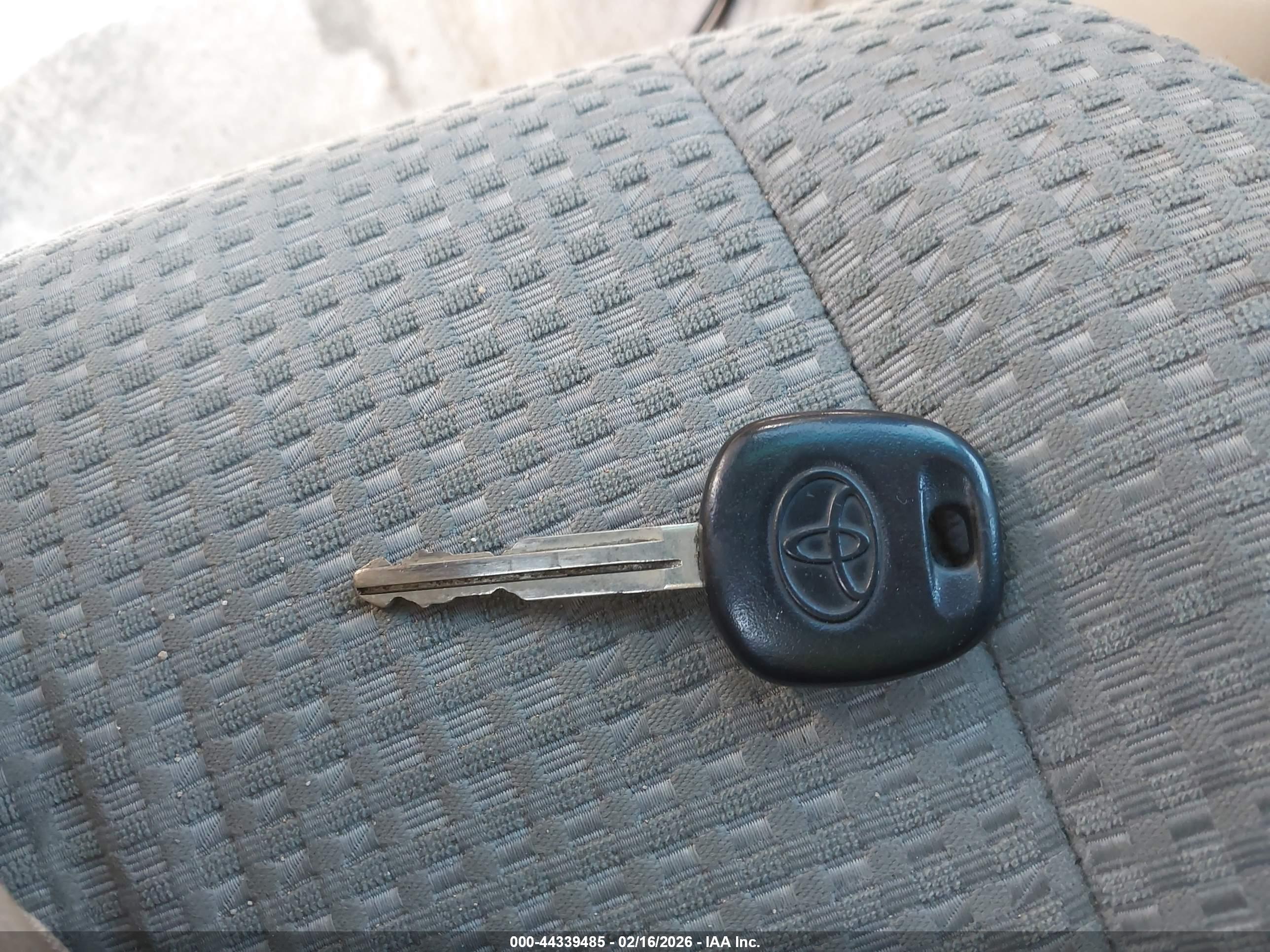 TOYOTA 4RUNNER image 11