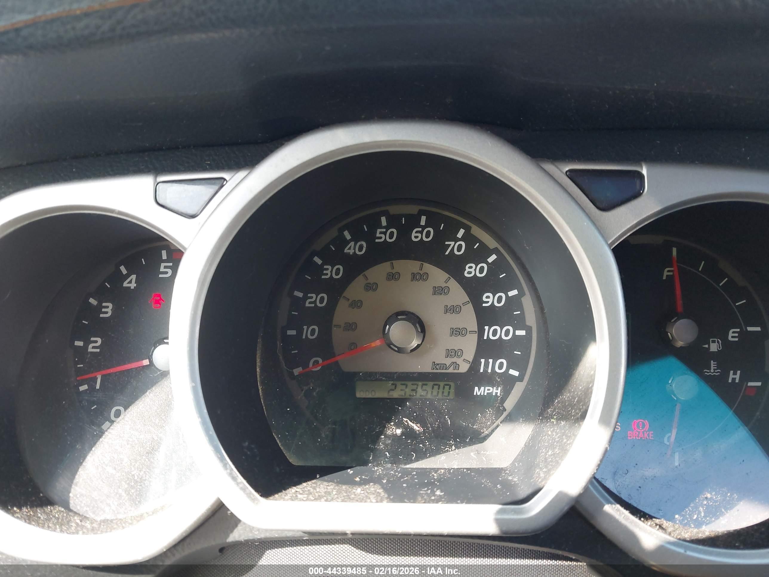 TOYOTA 4RUNNER image 7