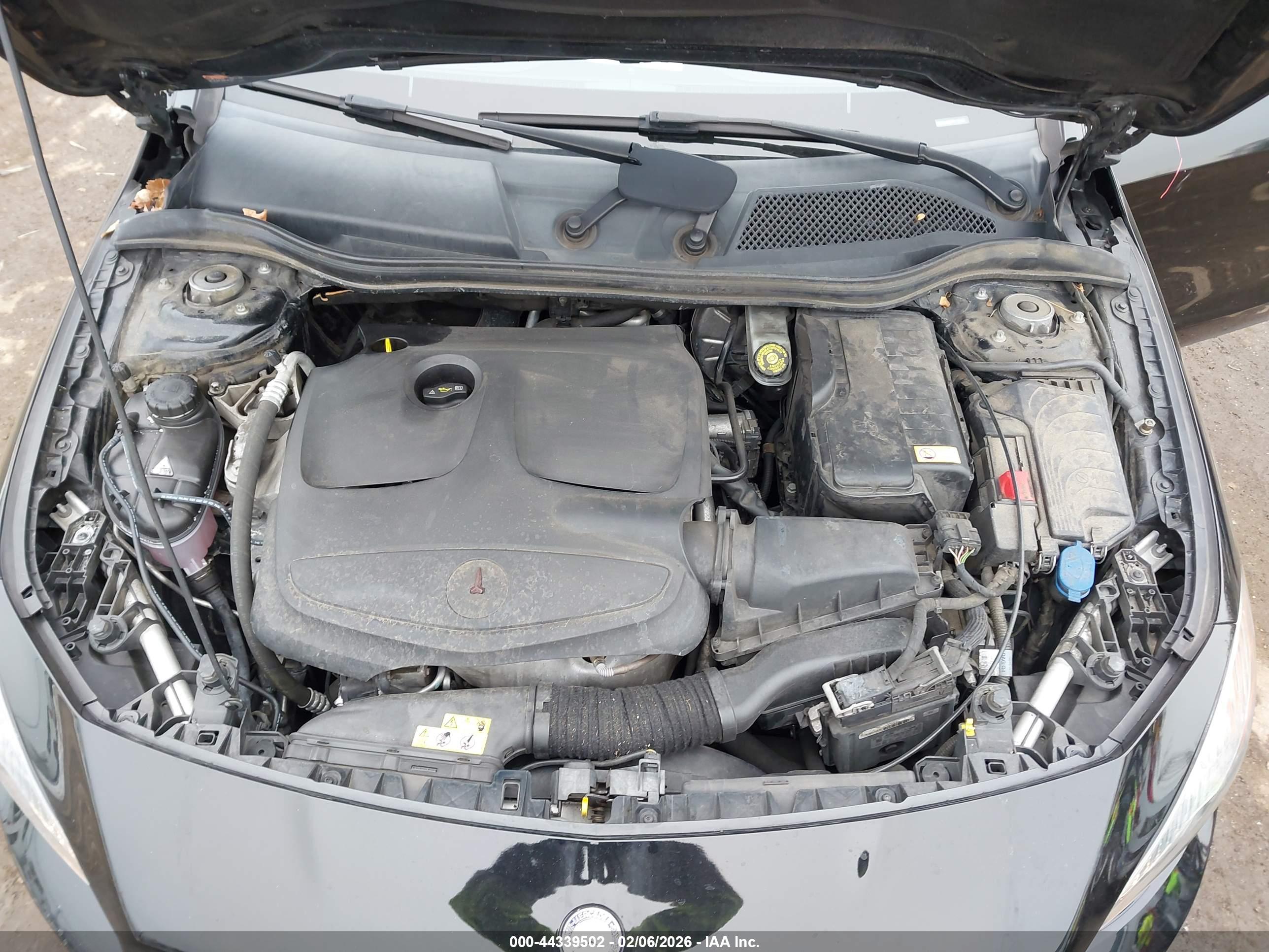 MERCEDES-BENZ CLA image 10