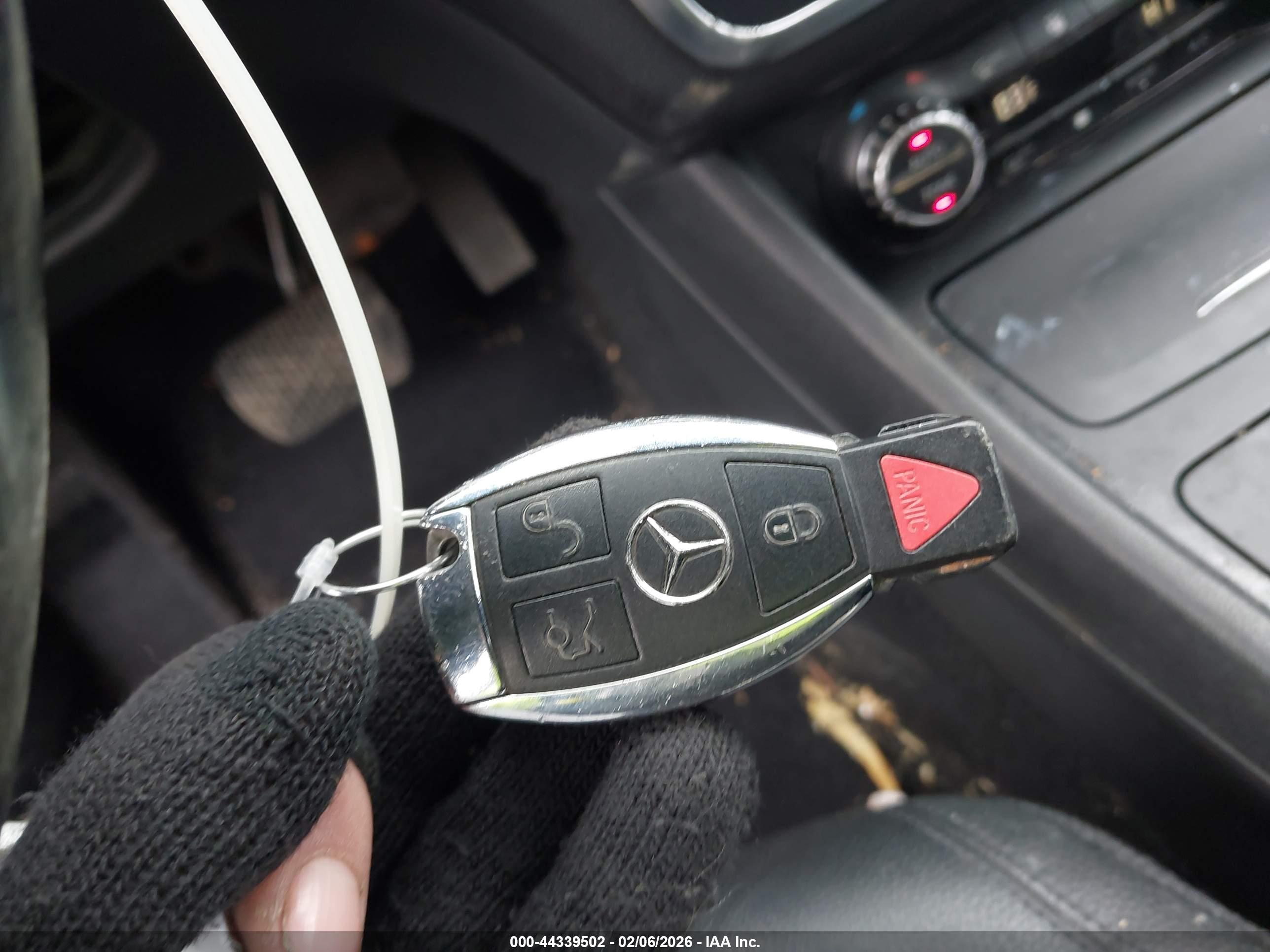 MERCEDES-BENZ CLA image 11