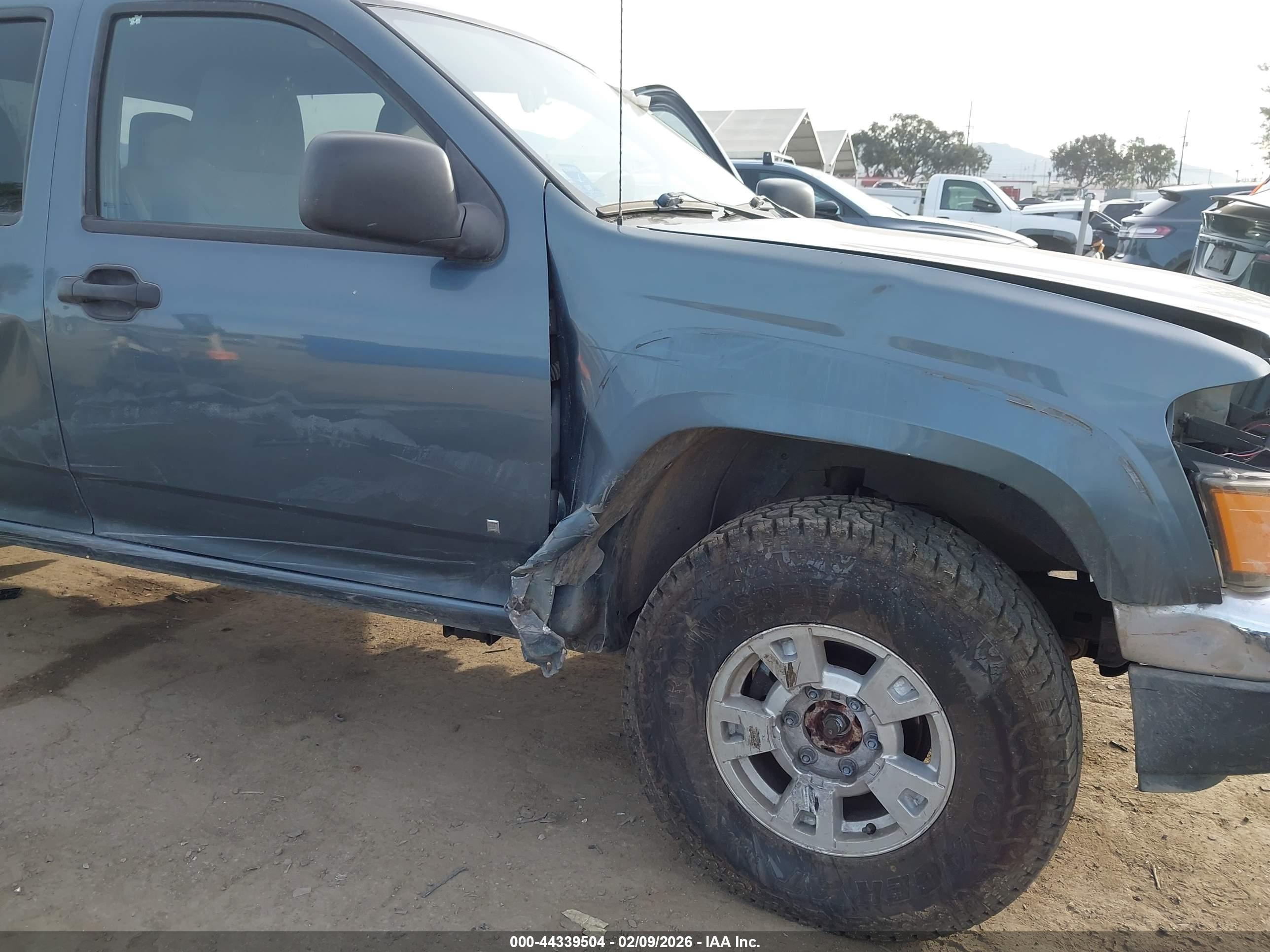 CHEVROLET COLORADO image 6