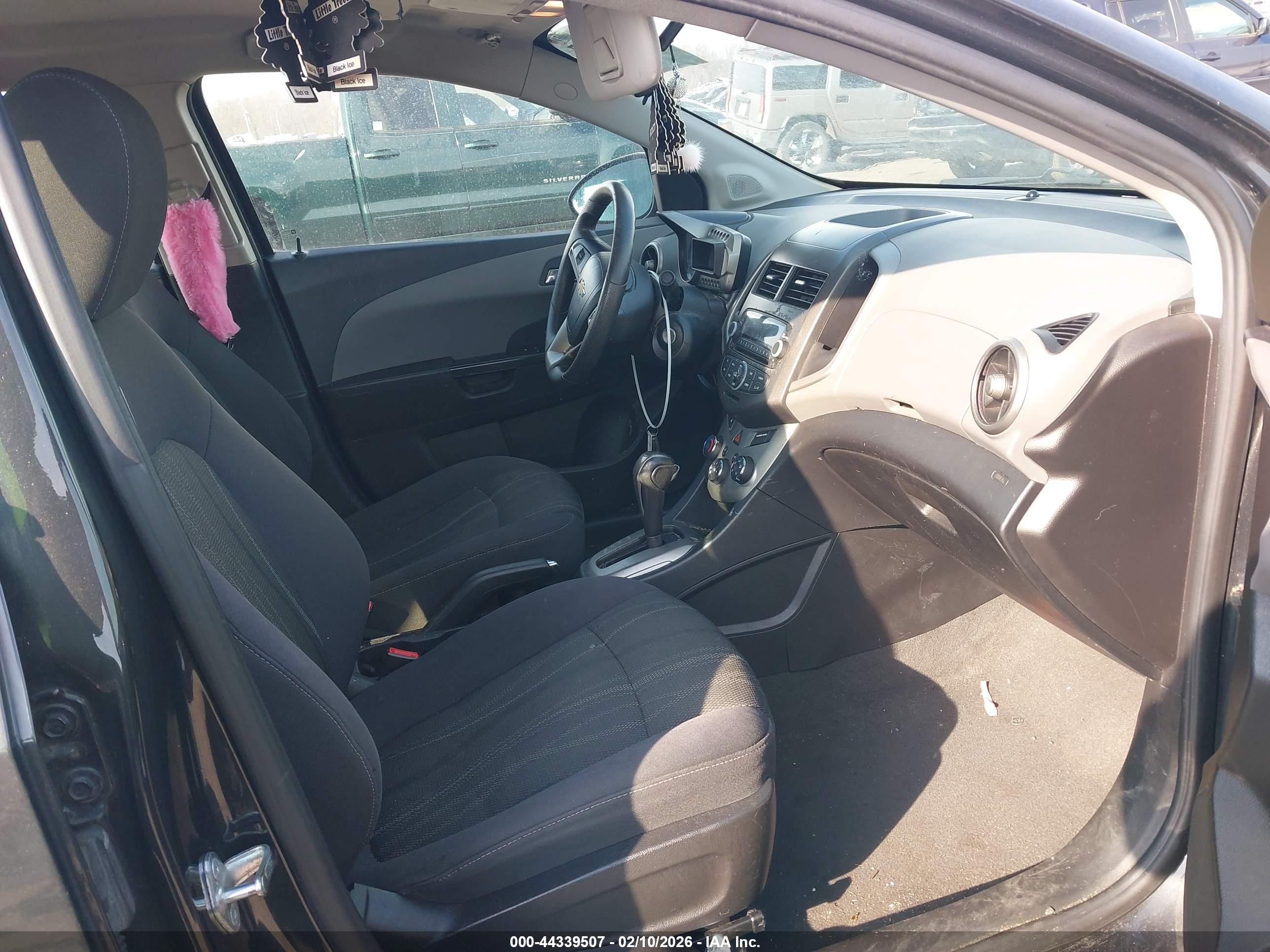 CHEVROLET SONIC image 5