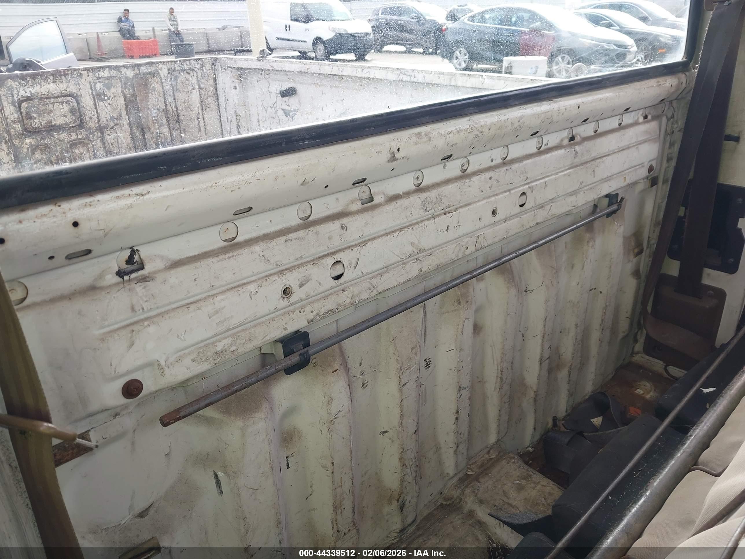 NISSAN D21 image 8
