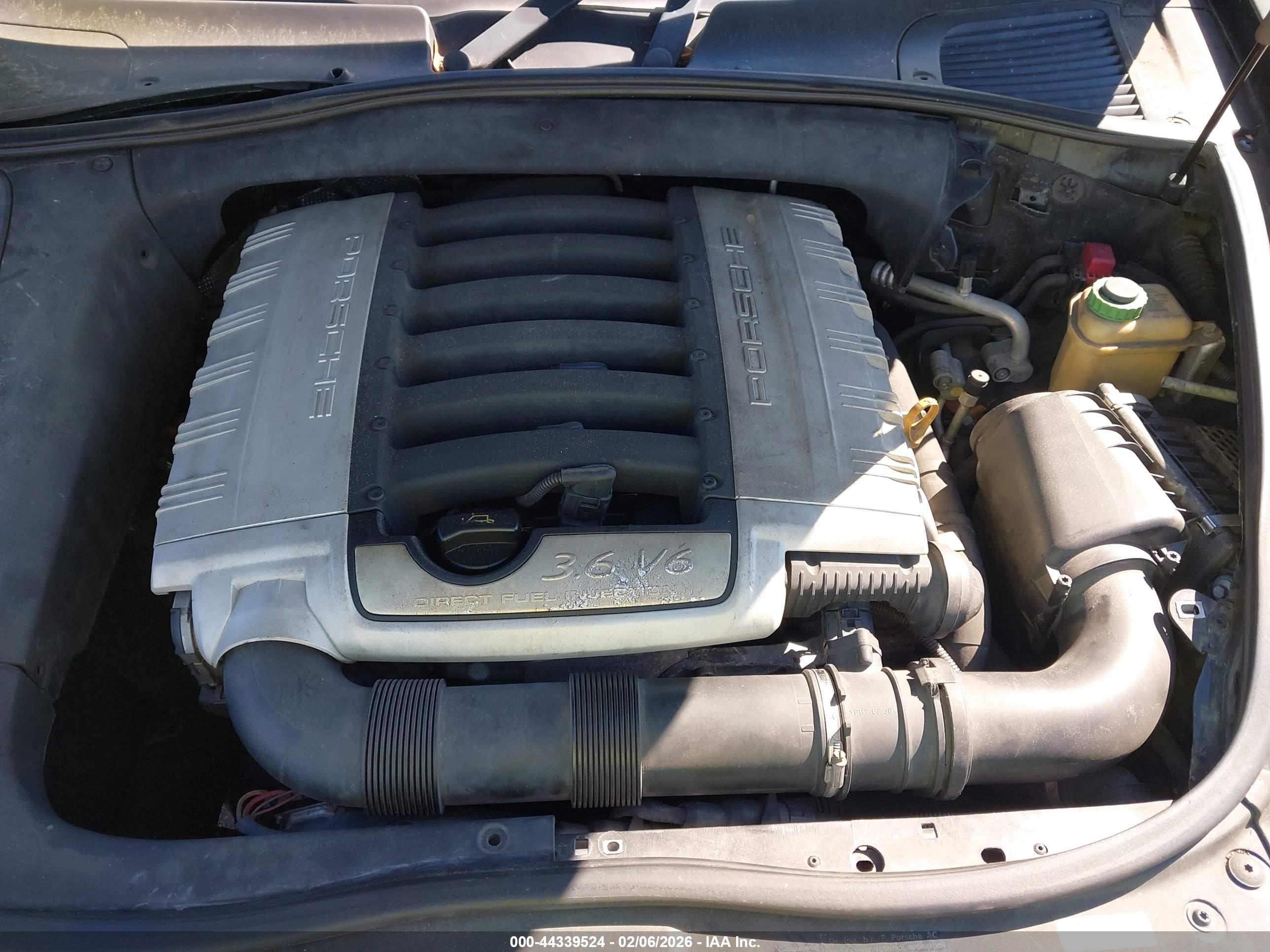 PORSCHE CAYENNE image 10