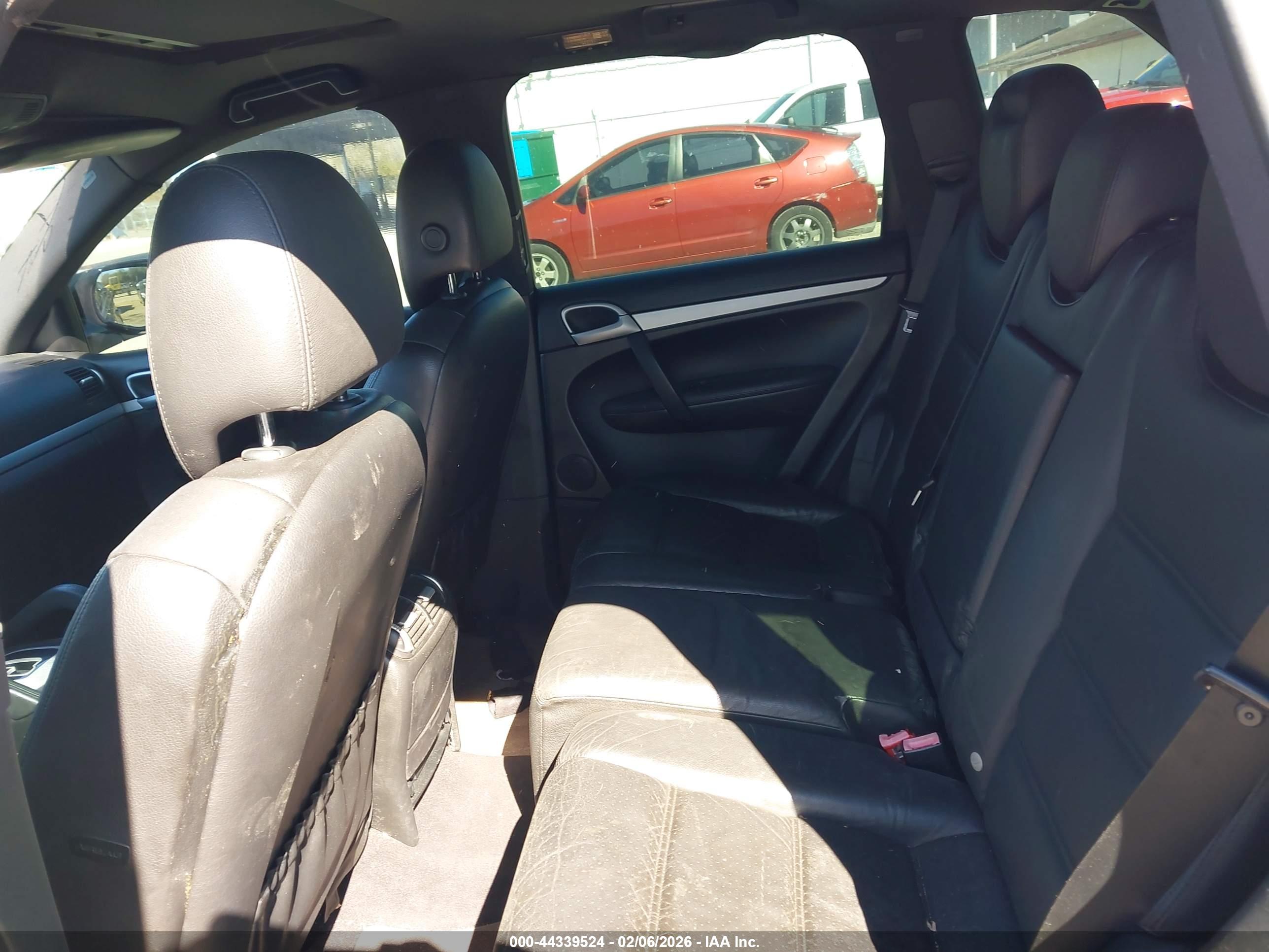 PORSCHE CAYENNE image 8