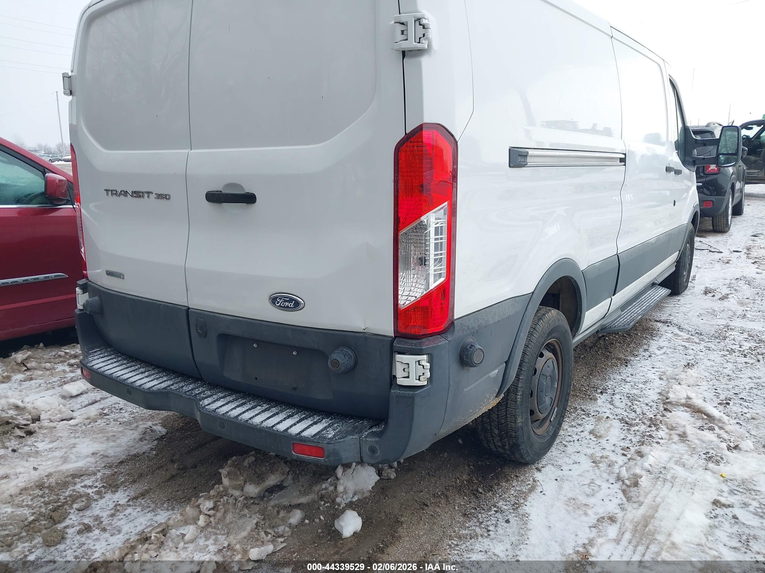 FORD TRANSIT-350 image 4