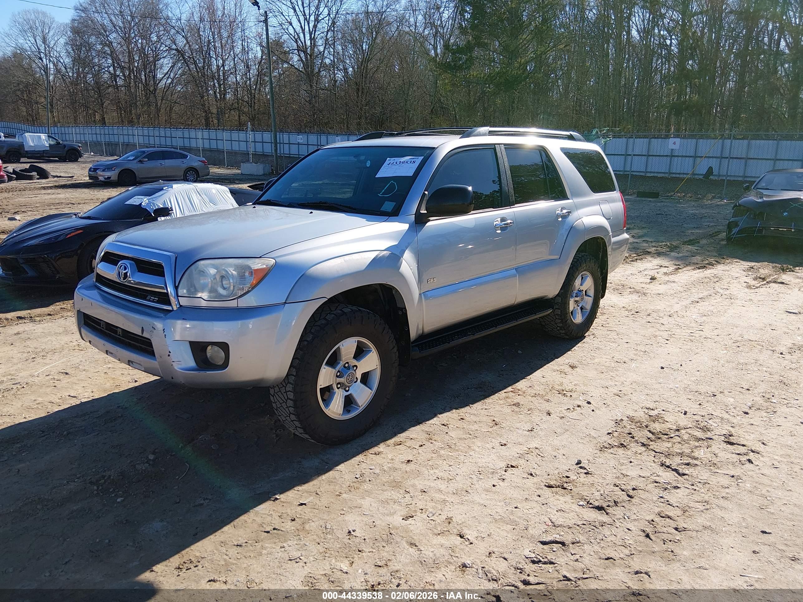 TOYOTA 4RUNNER image 2