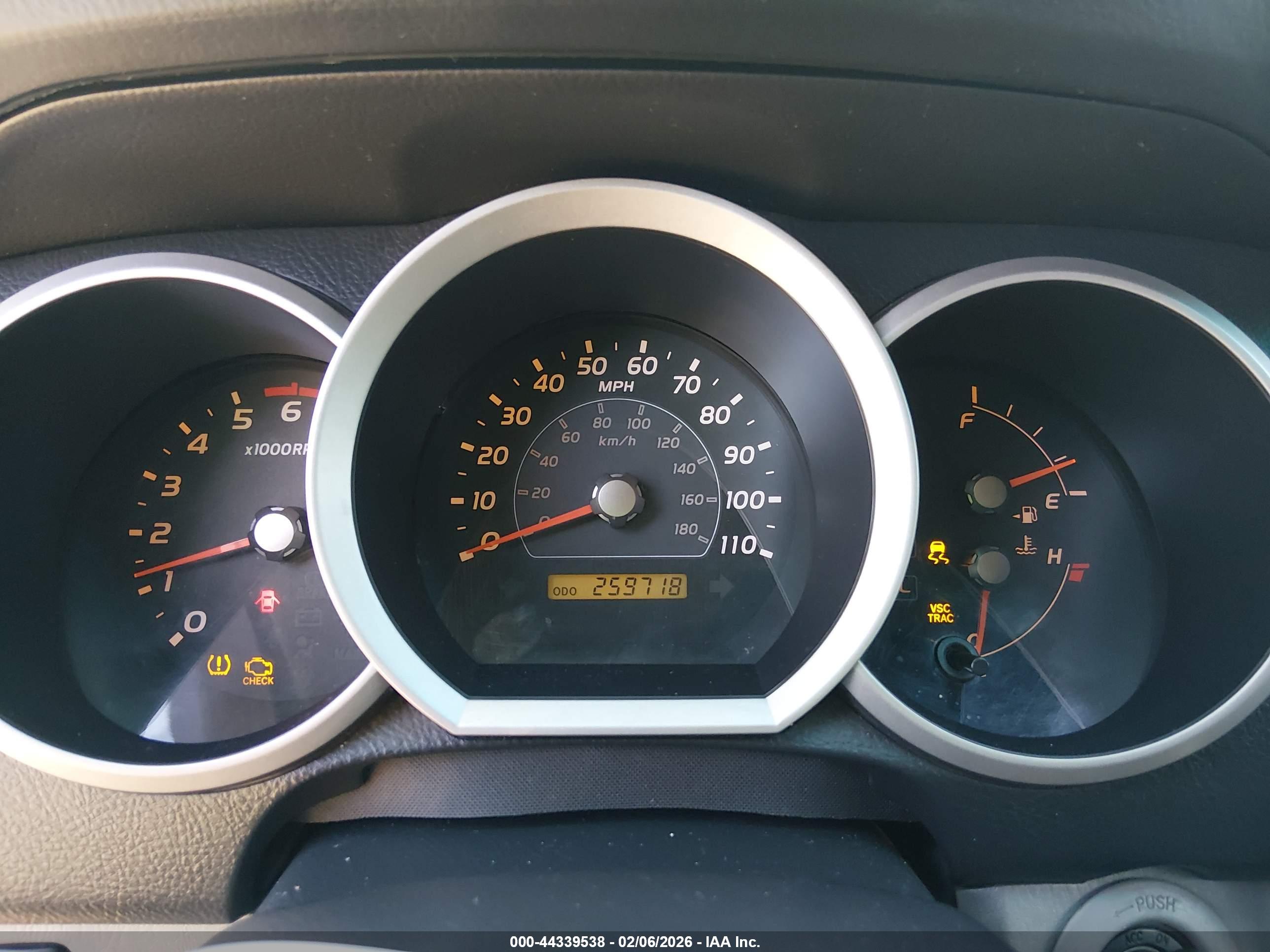 TOYOTA 4RUNNER image 7