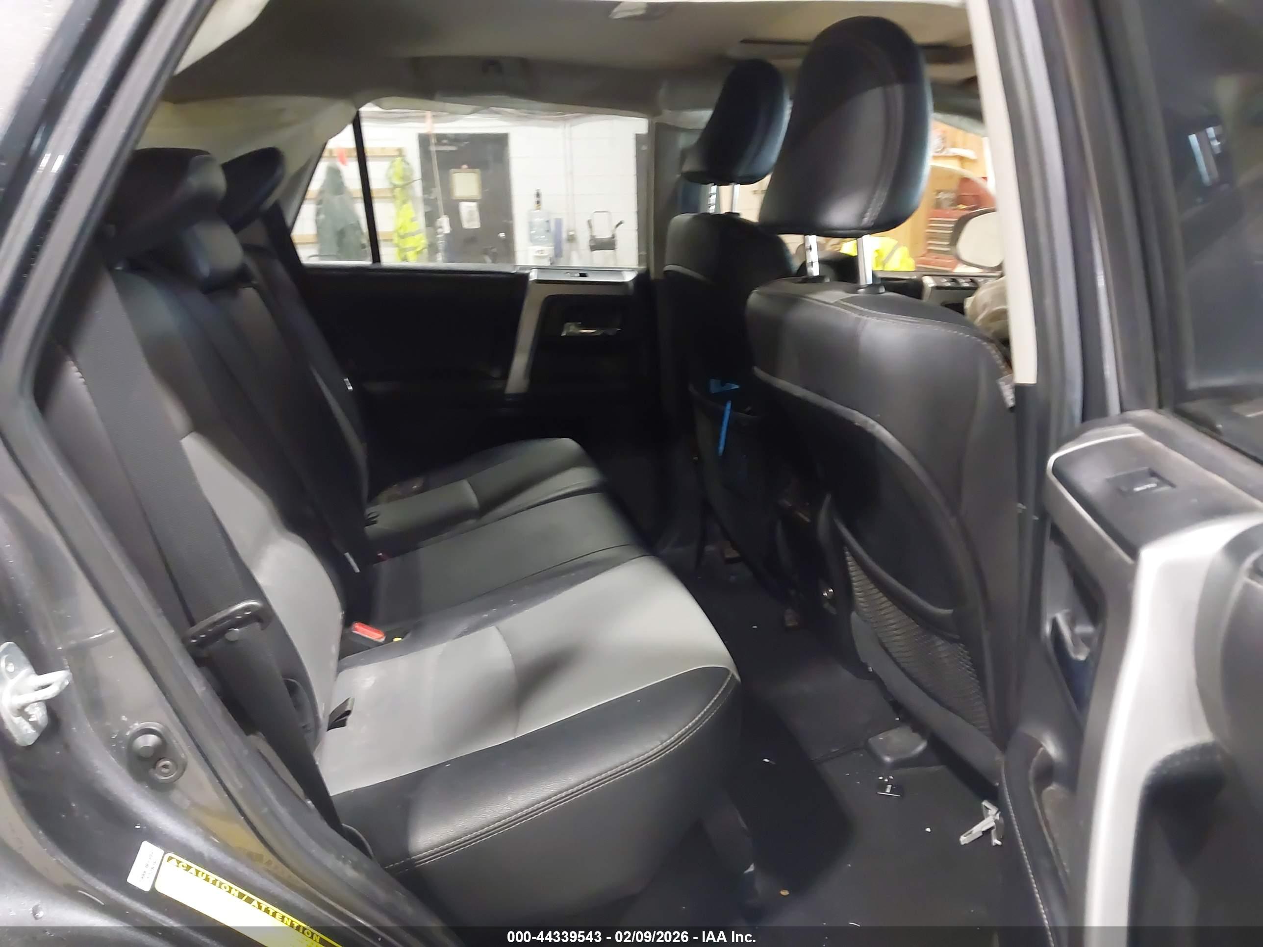TOYOTA 4RUNNER image 8