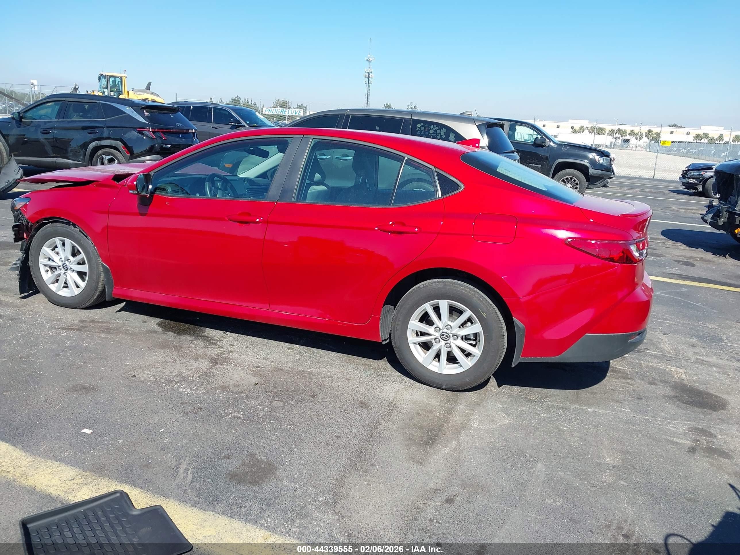 TOYOTA CAMRY image 3