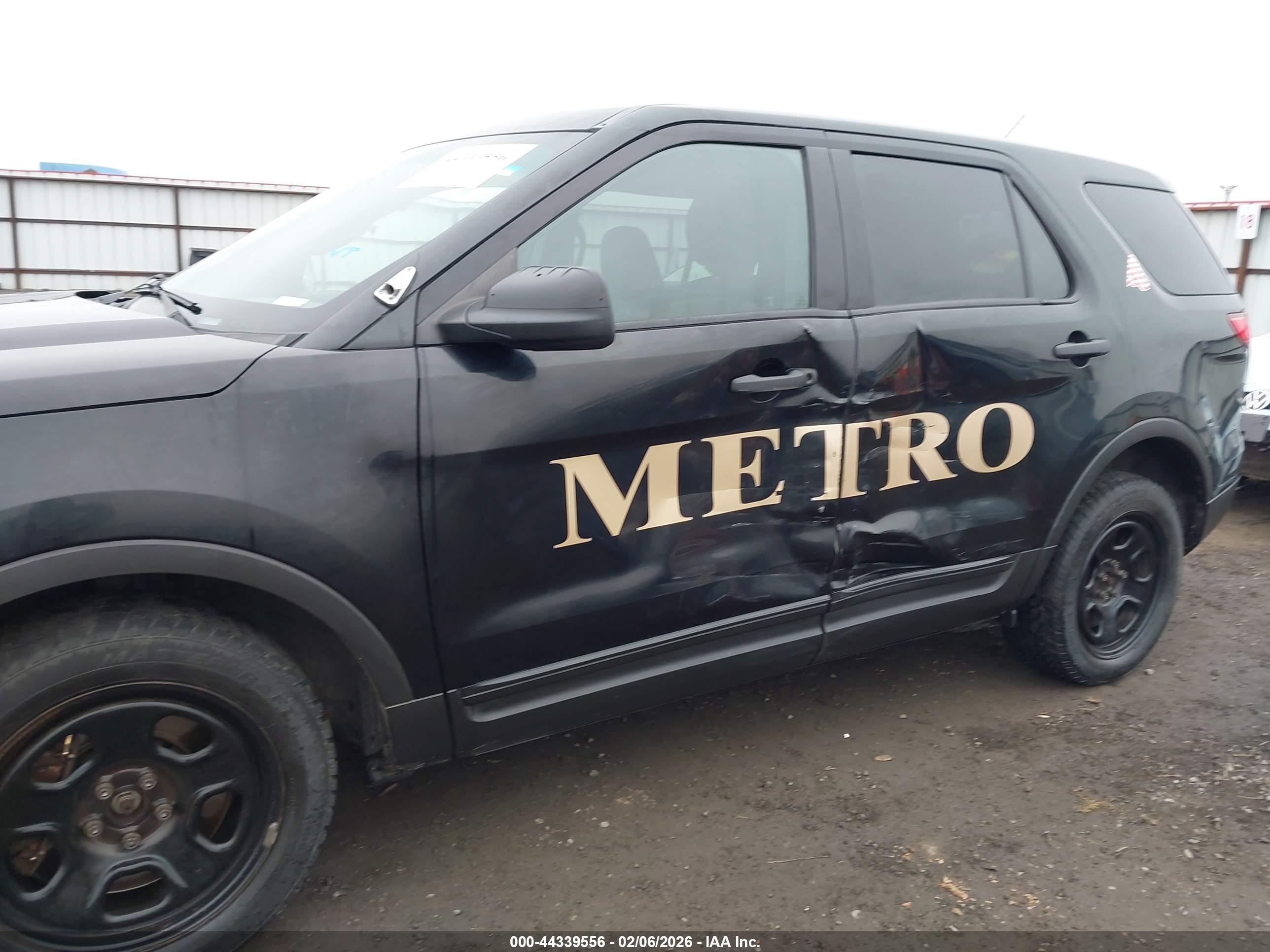 FORD UTILITY image 6