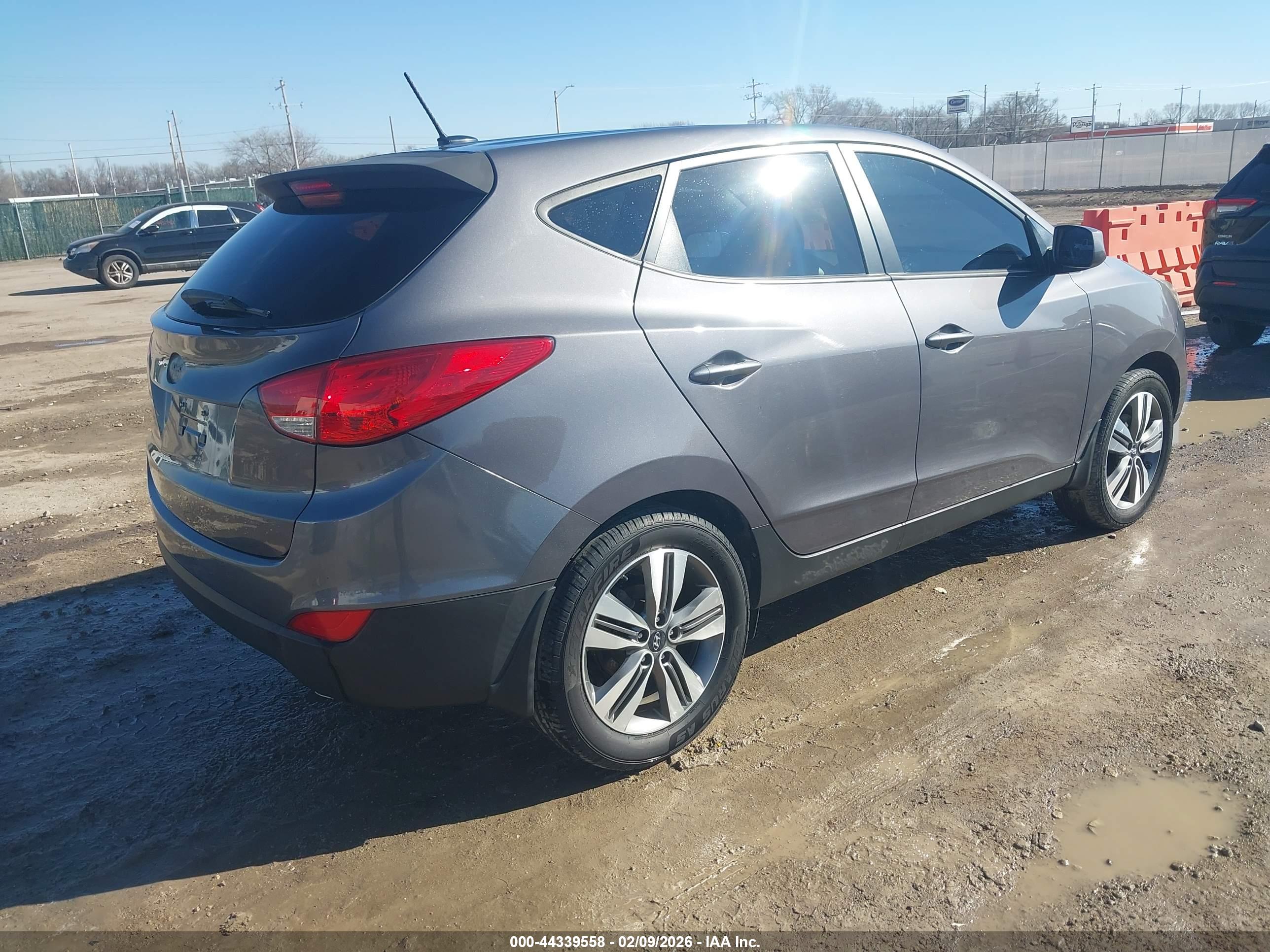 HYUNDAI TUCSON image 4