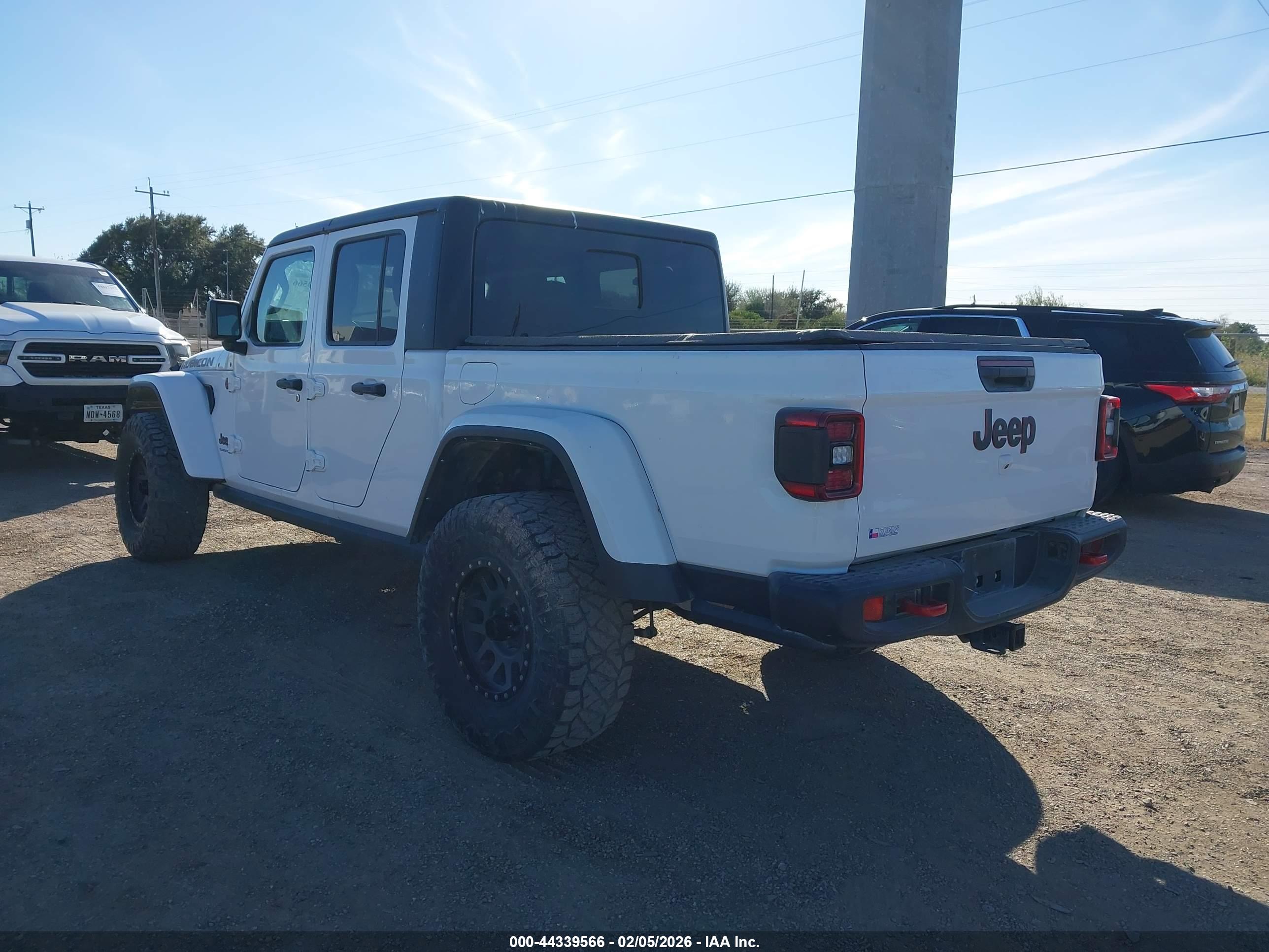 JEEP GLADIATOR image 3