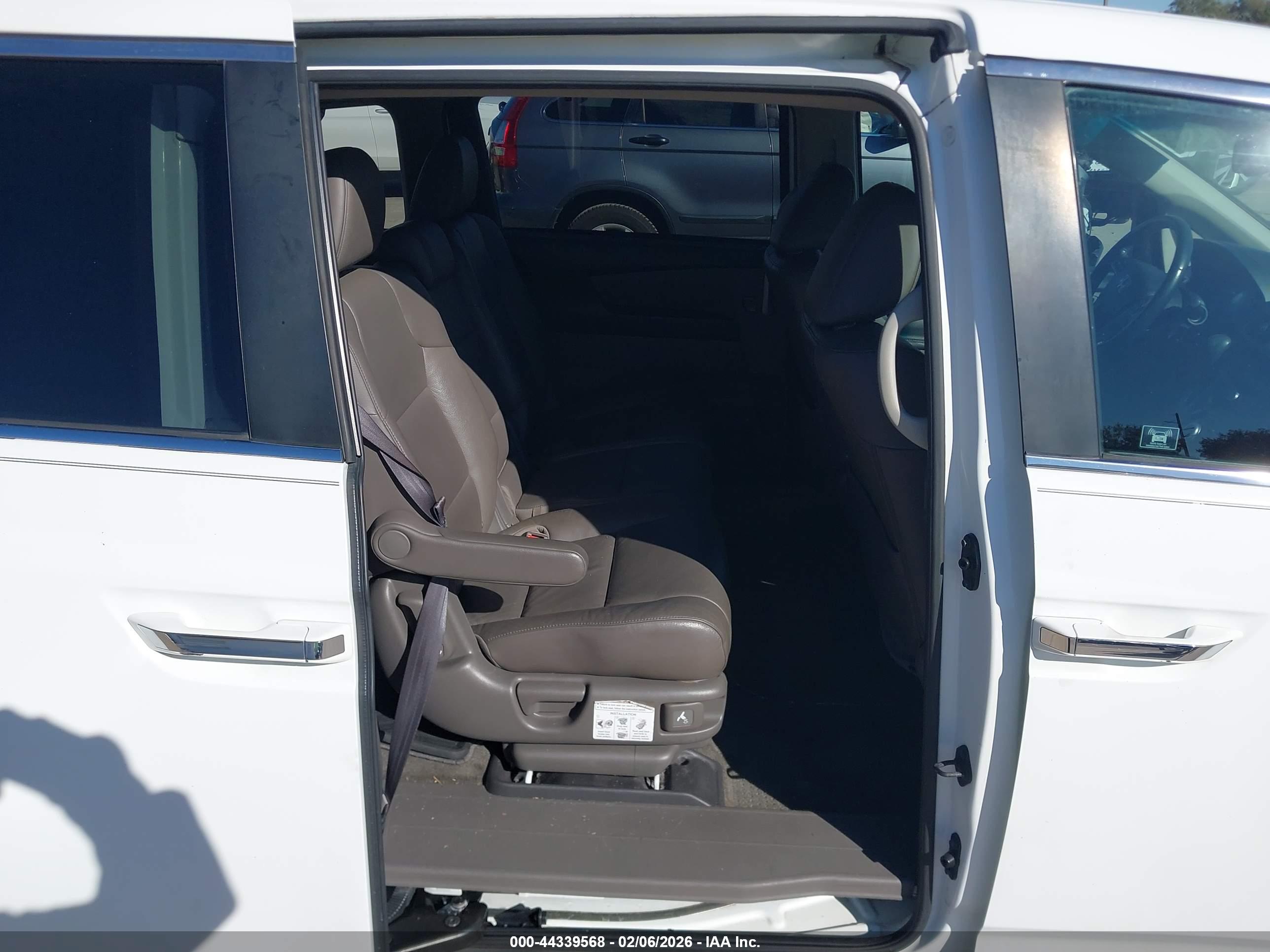 HONDA ODYSSEY image 8