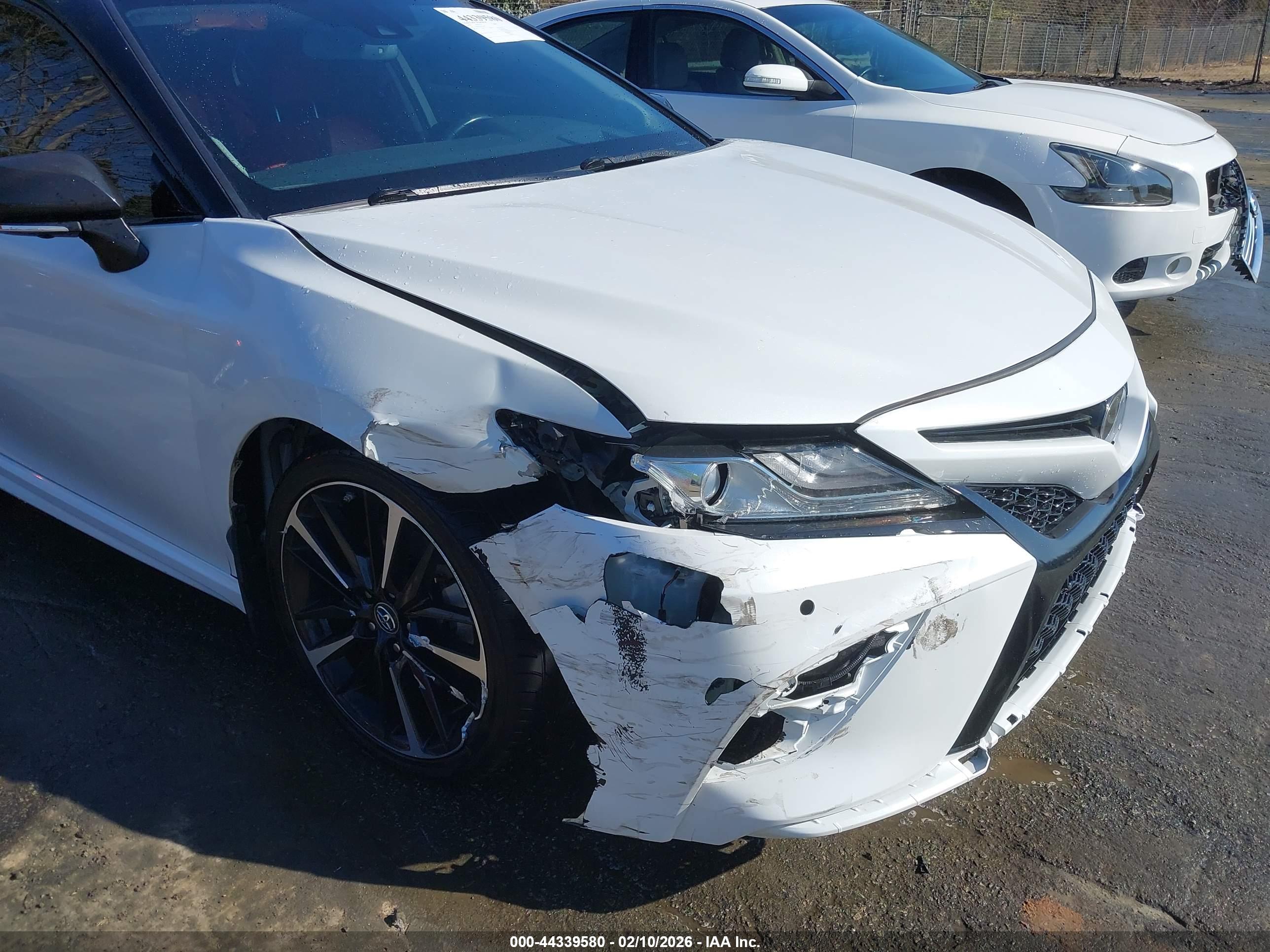 TOYOTA CAMRY image 6