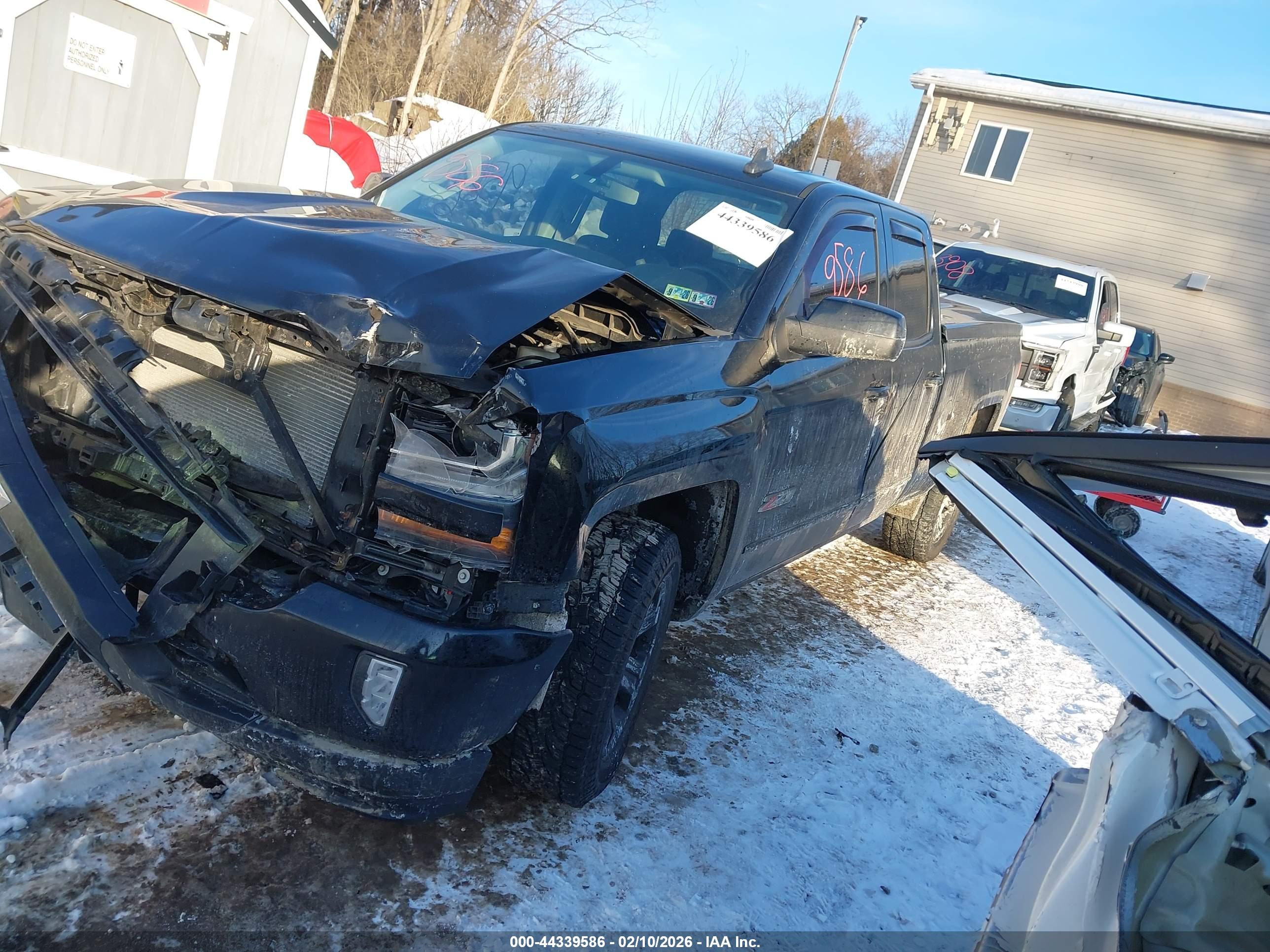CHEVROLET SILVERADO image 2