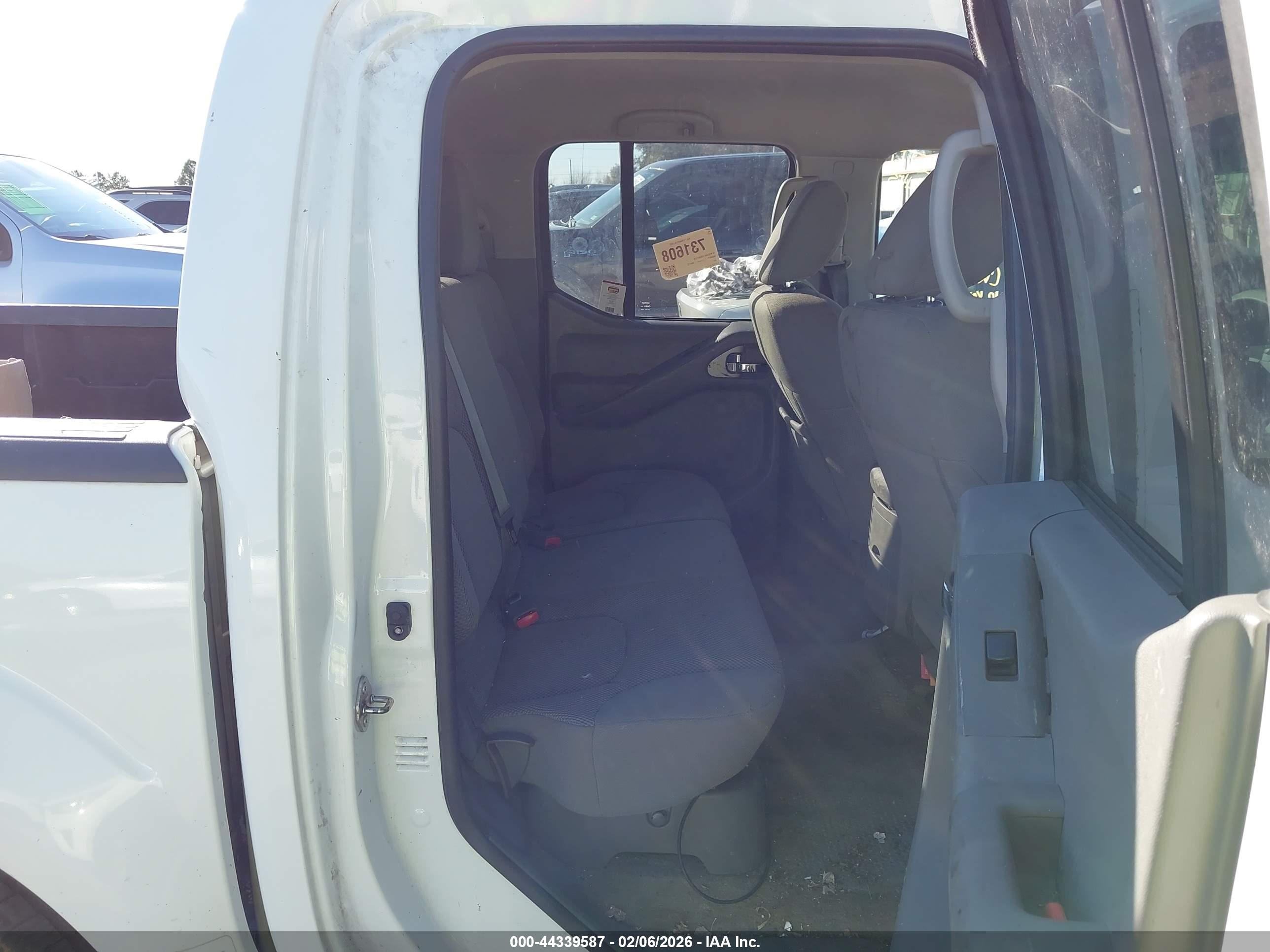 NISSAN FRONTIER image 8