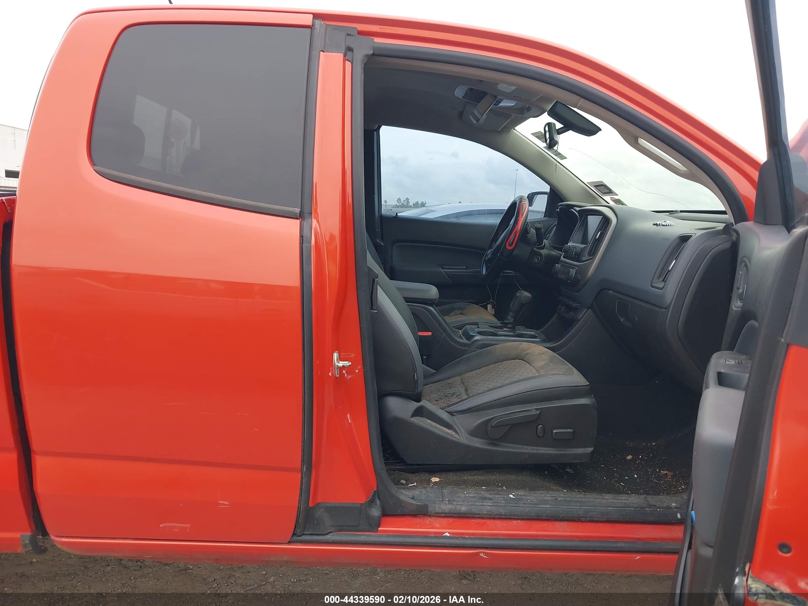 CHEVROLET COLORADO image 5