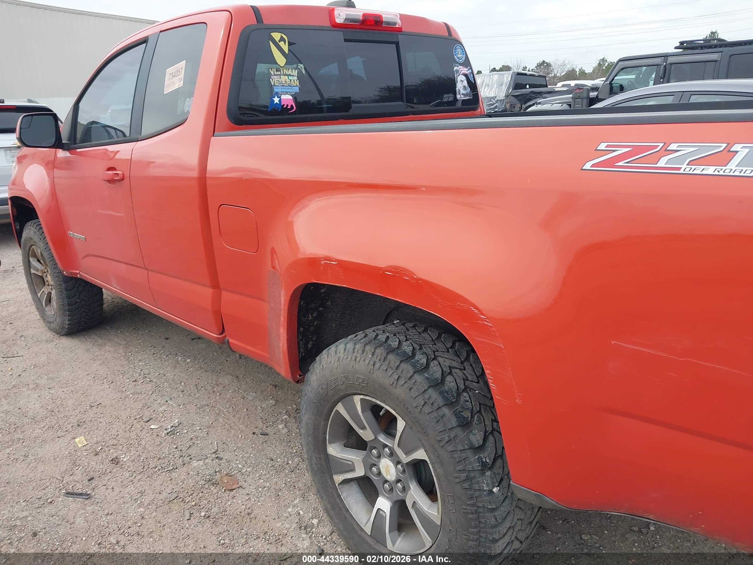 CHEVROLET COLORADO image 6