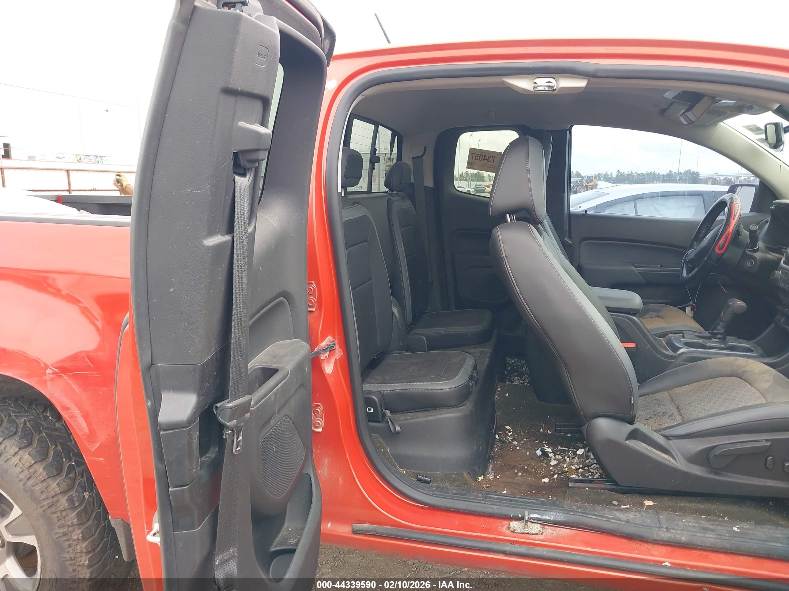 CHEVROLET COLORADO image 8