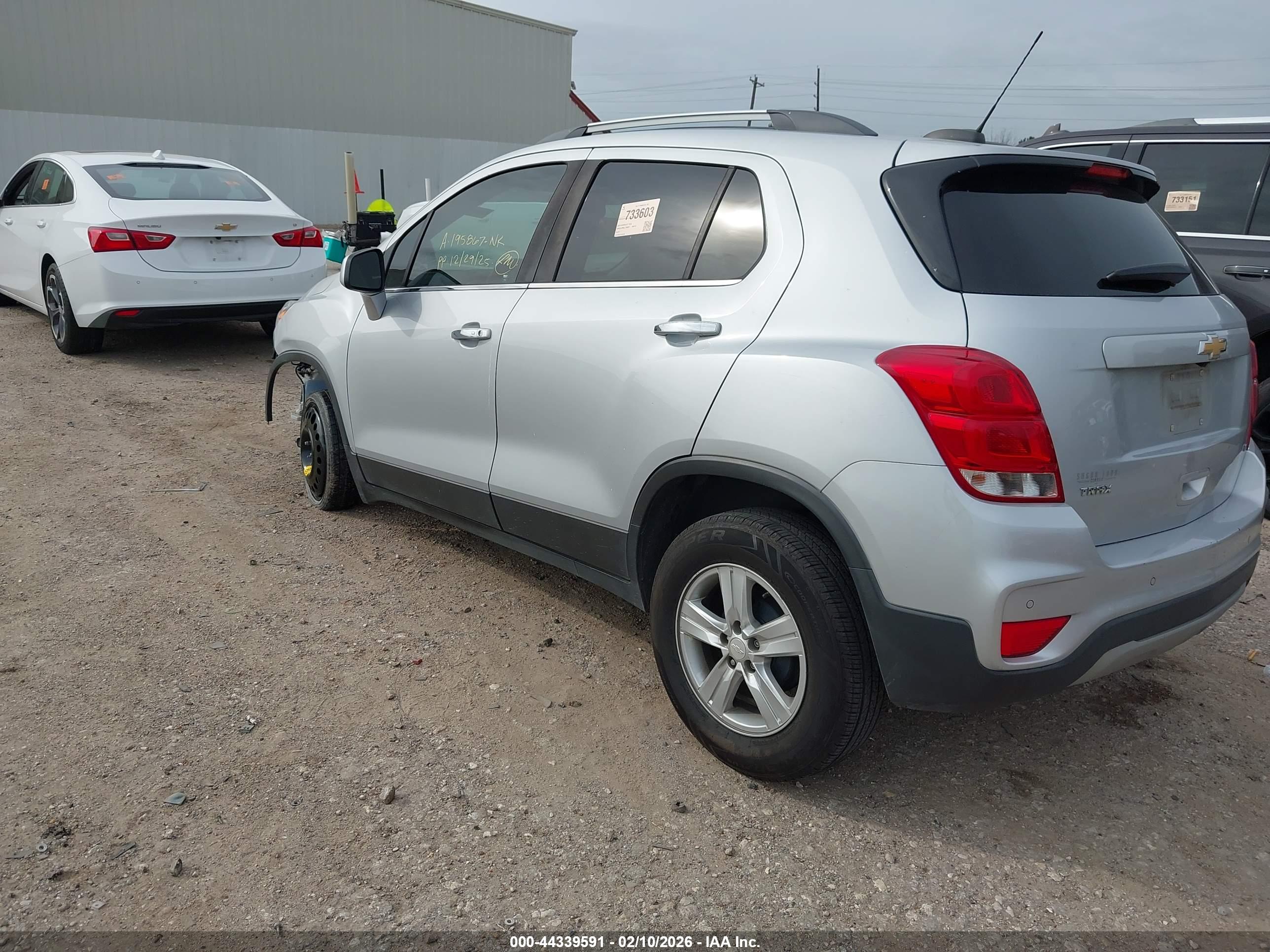 CHEVROLET TRAX image 3