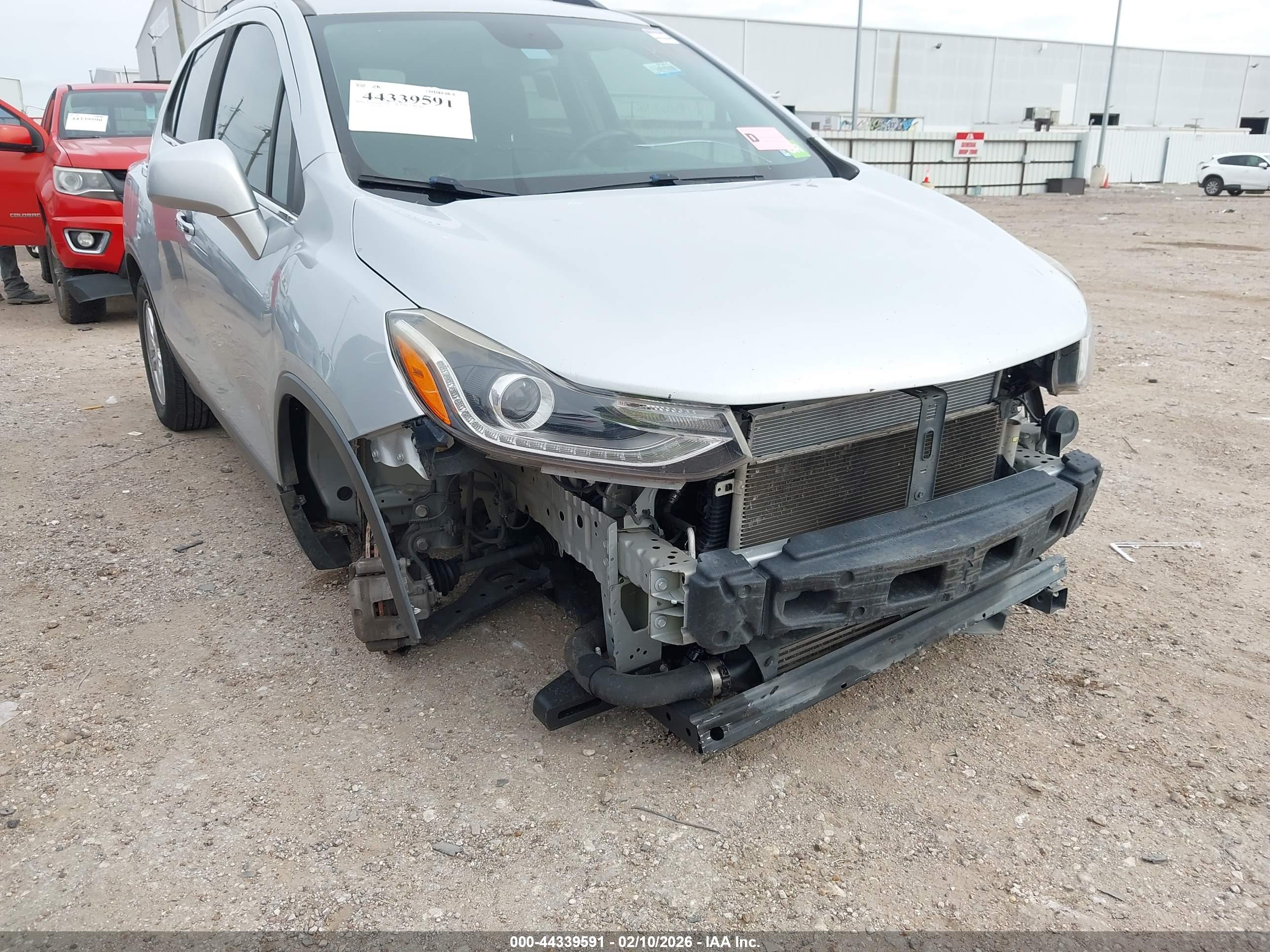 CHEVROLET TRAX image 6