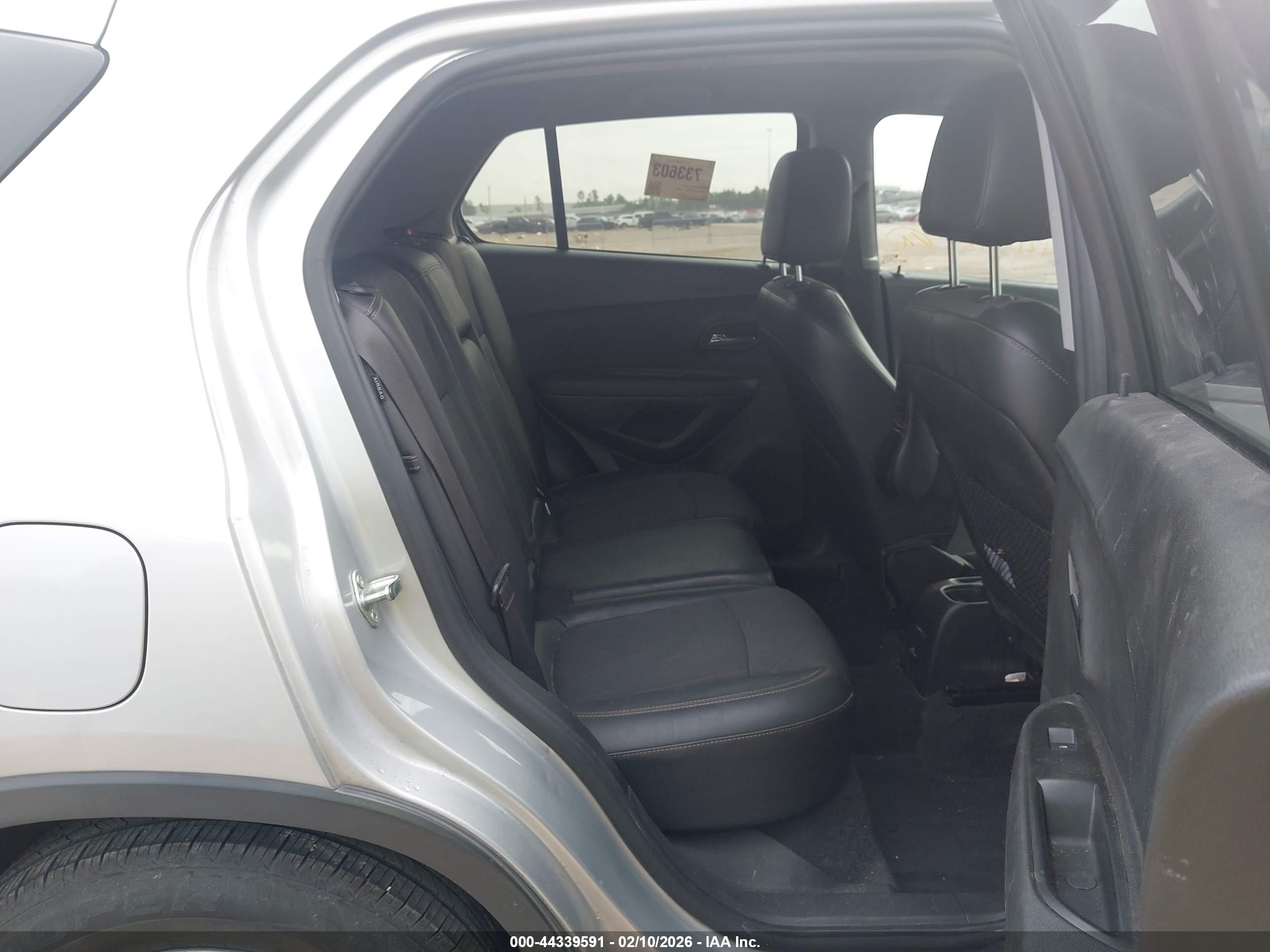 CHEVROLET TRAX image 8