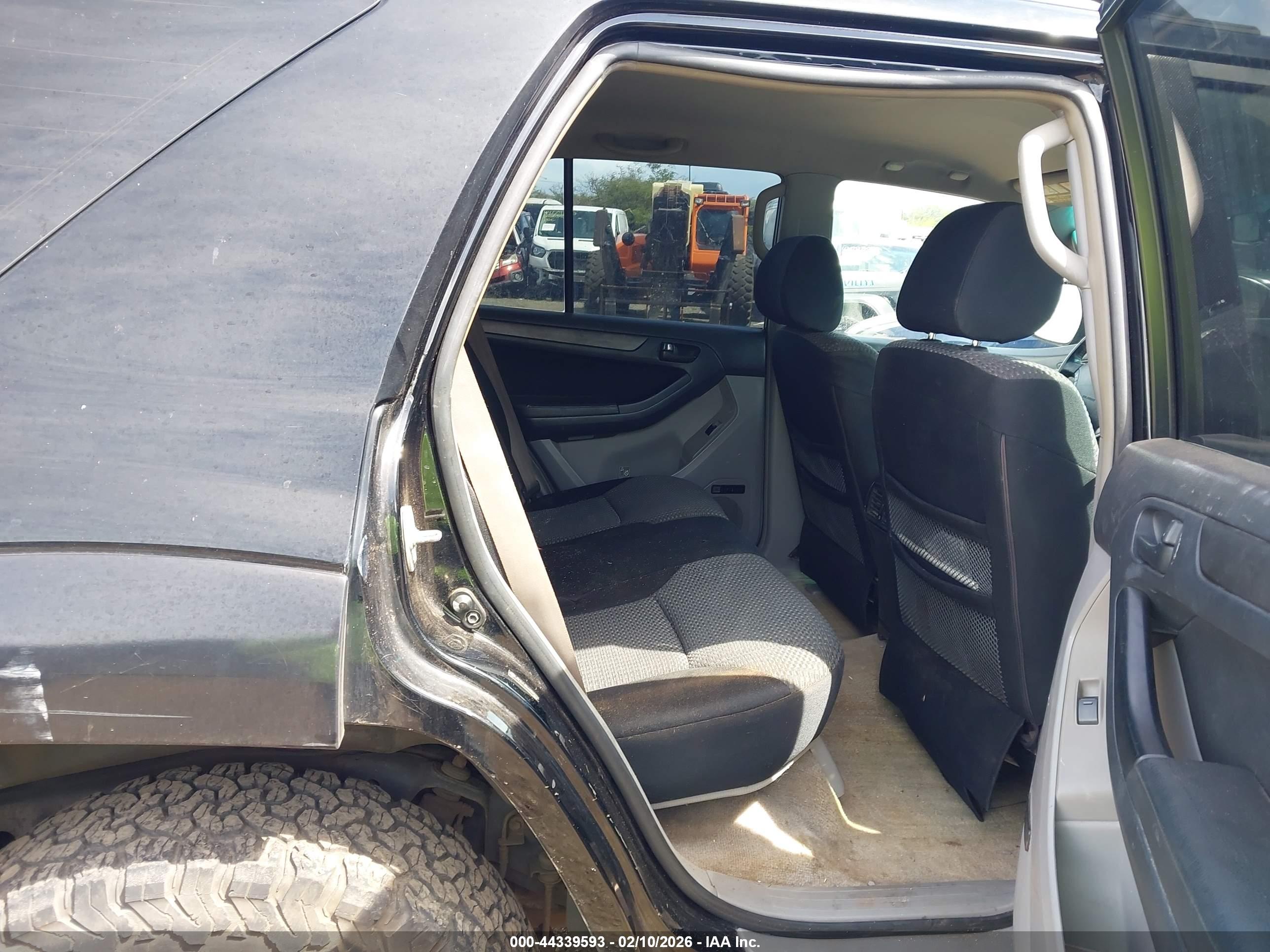 TOYOTA 4RUNNER image 8