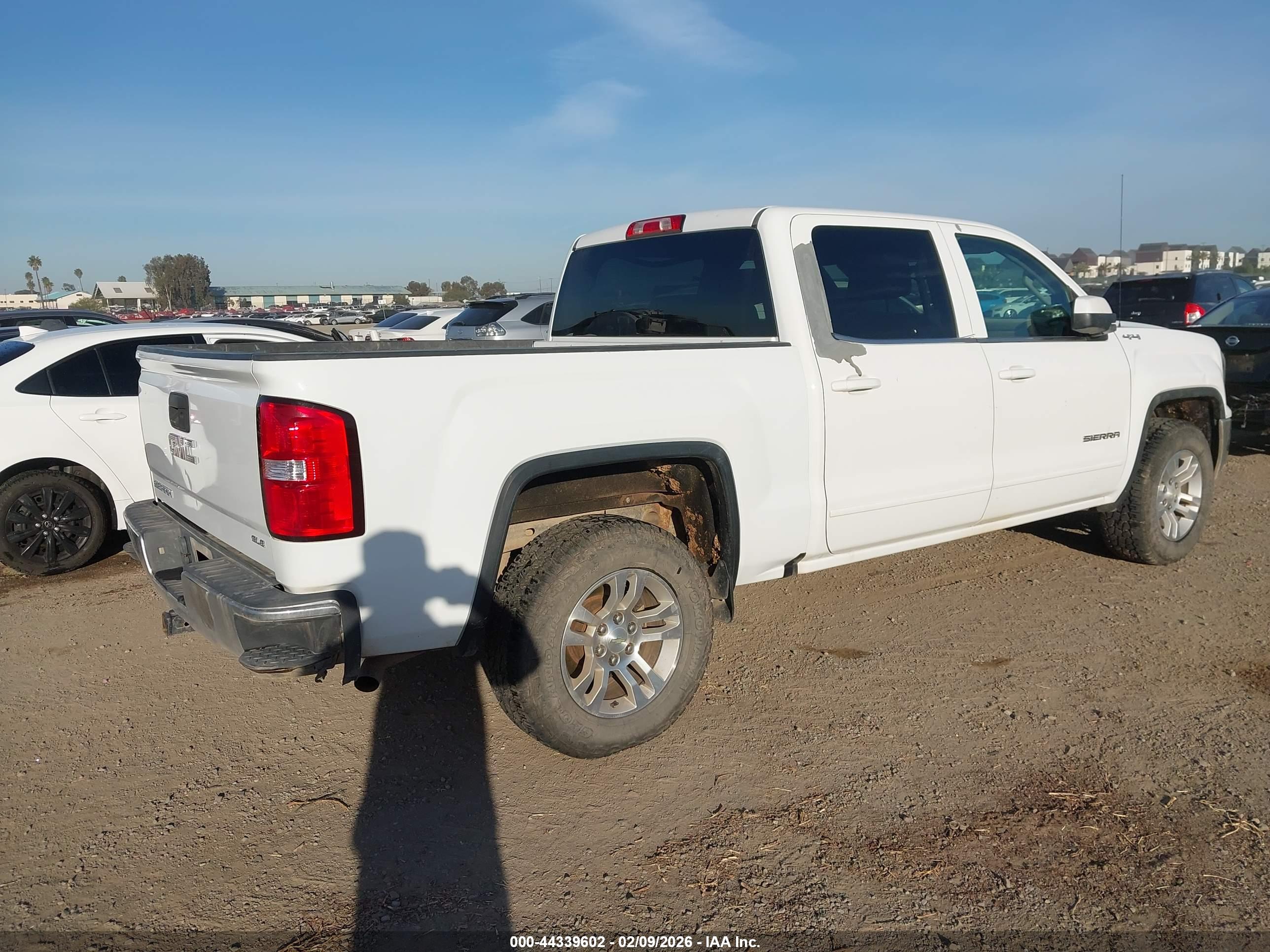 GMC SIERRA image 4