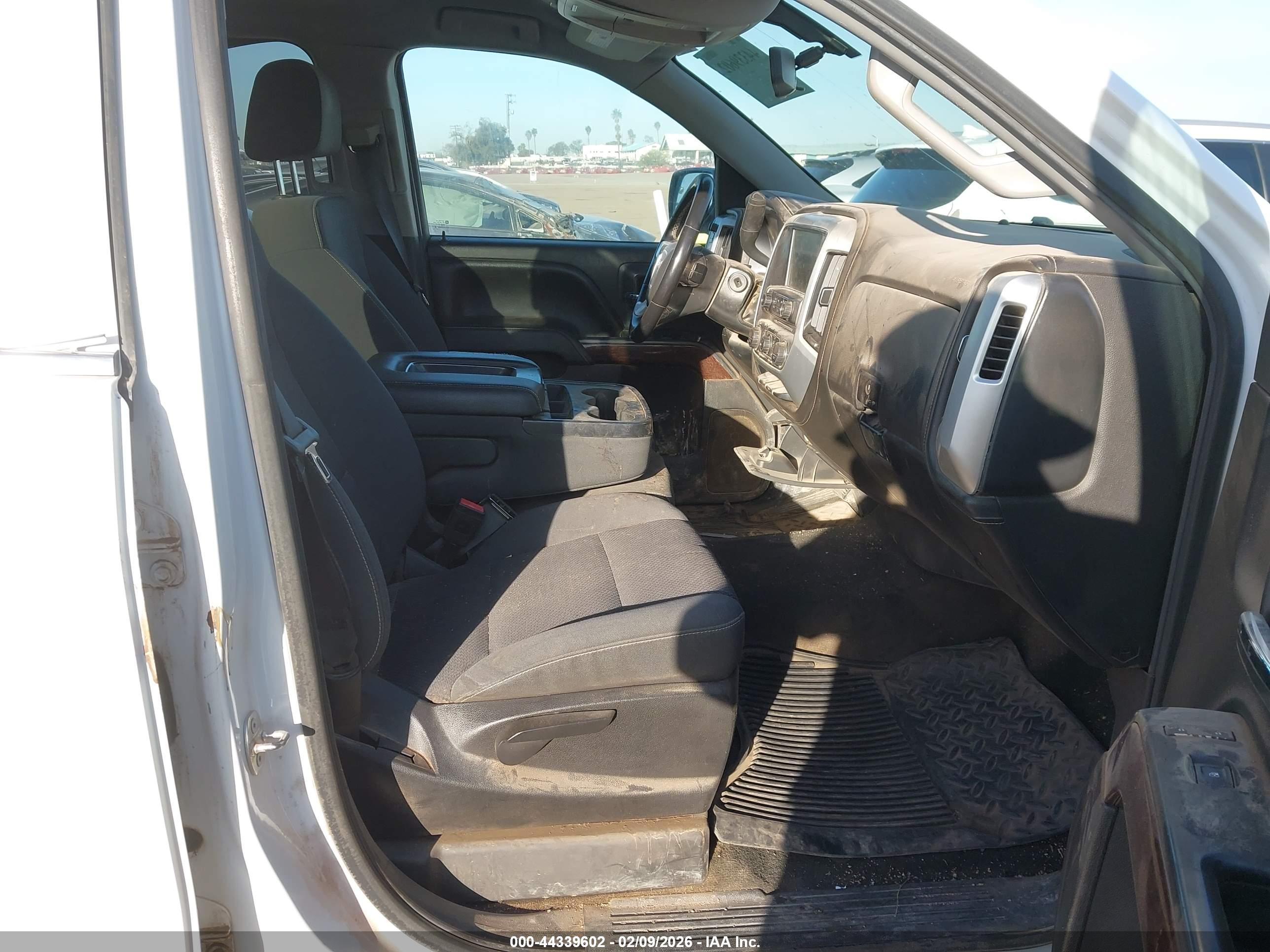 GMC SIERRA image 5