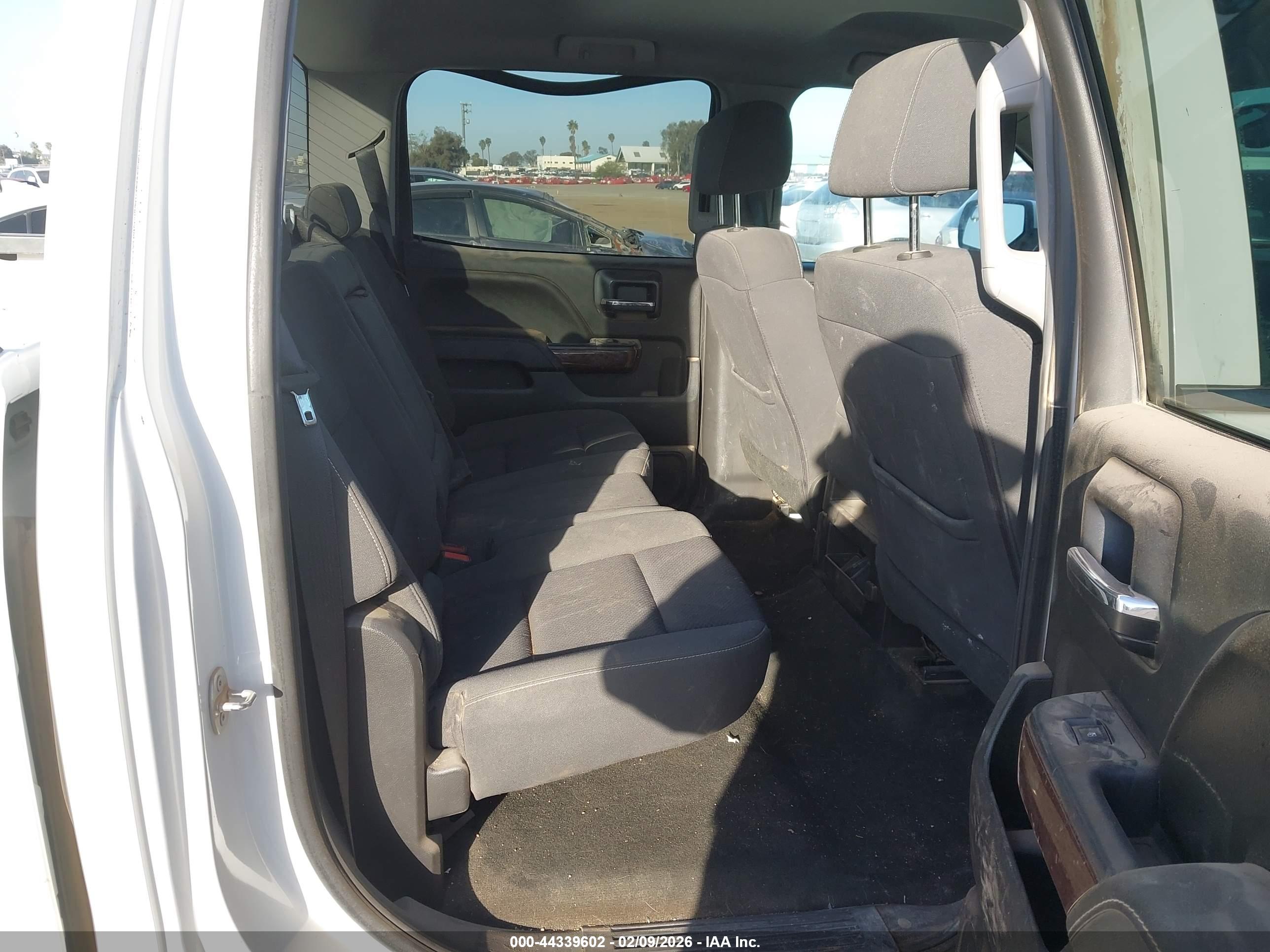 GMC SIERRA image 8