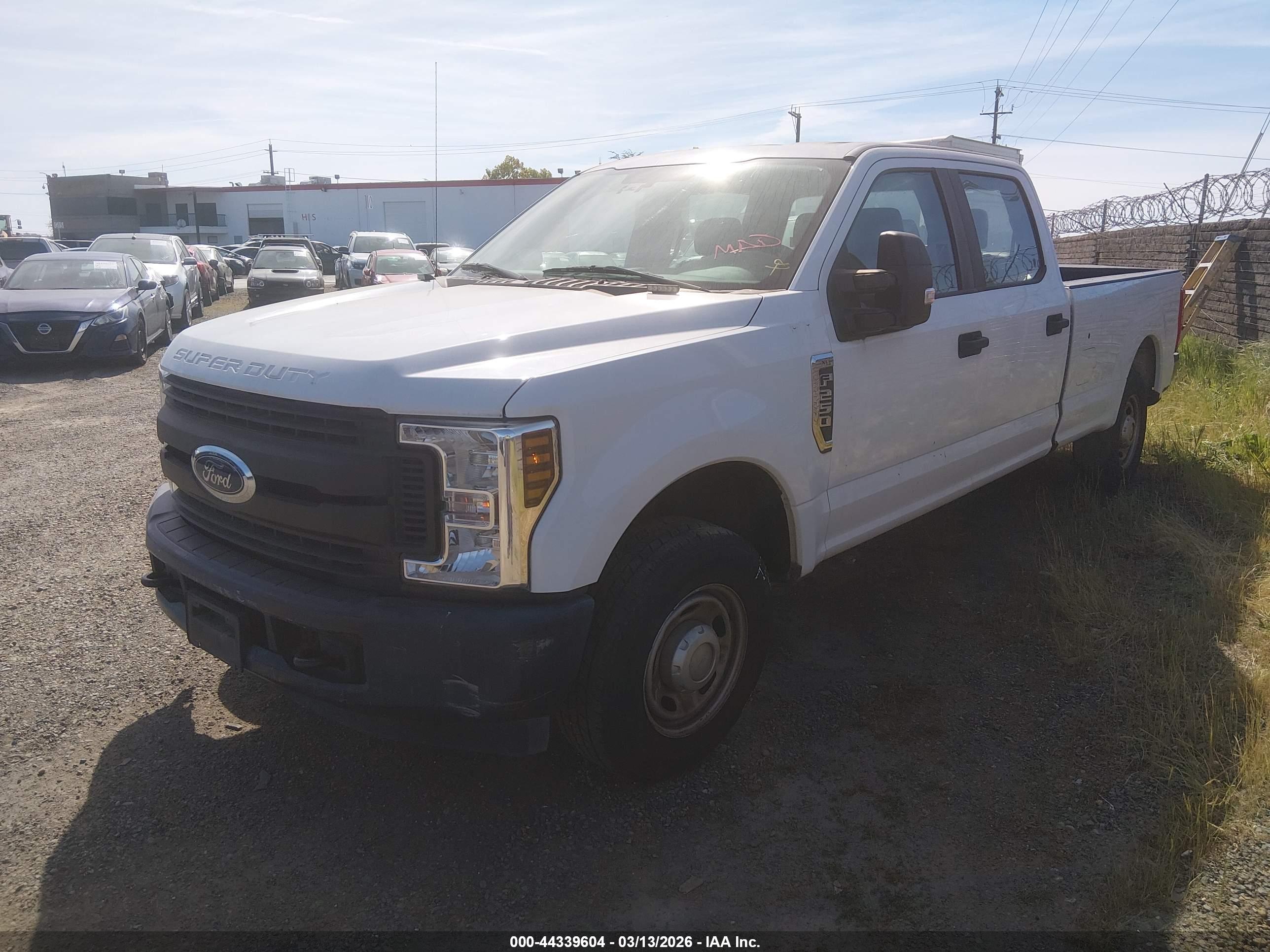 FORD F-250 image 2