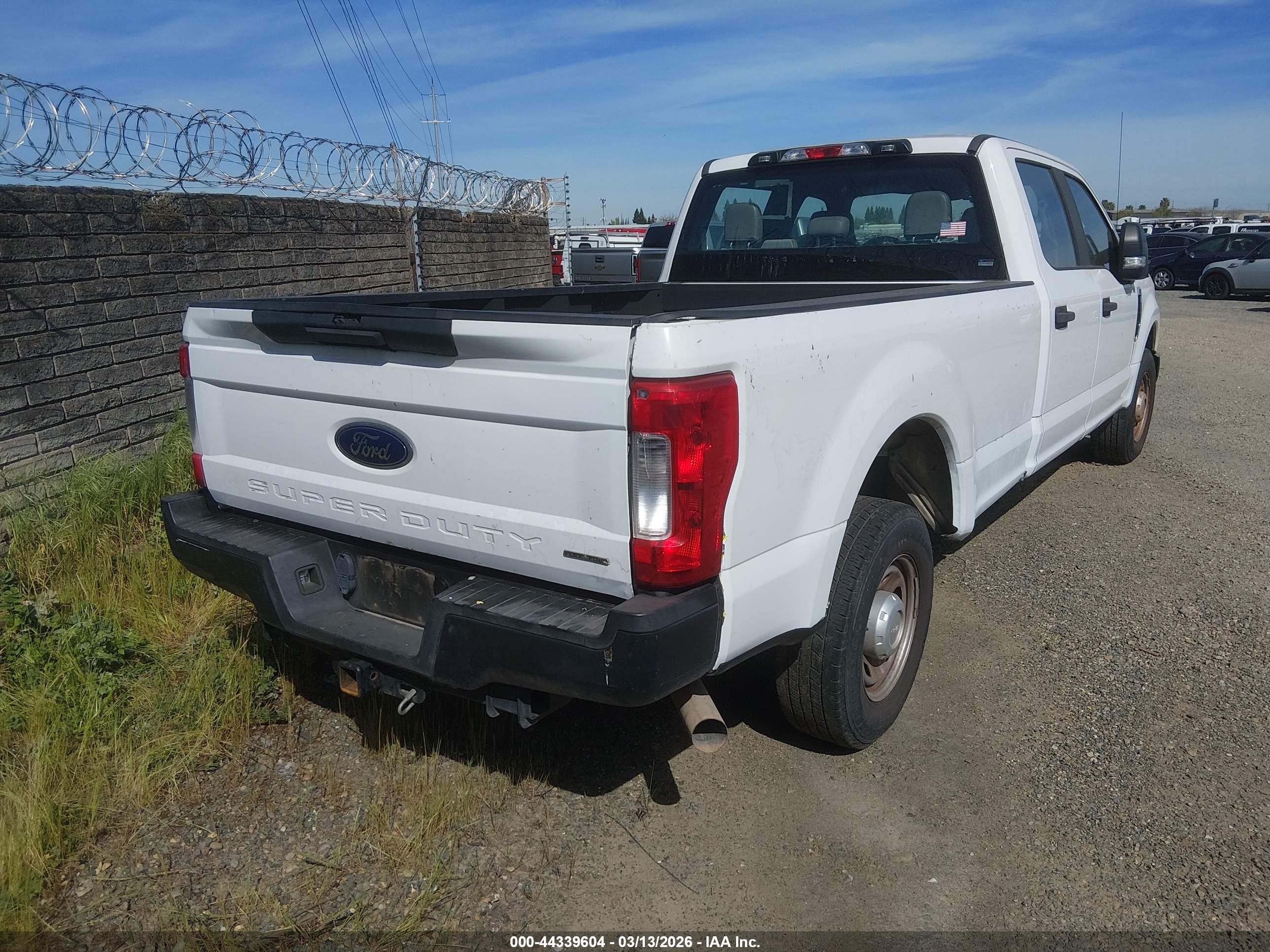 FORD F-250 image 4