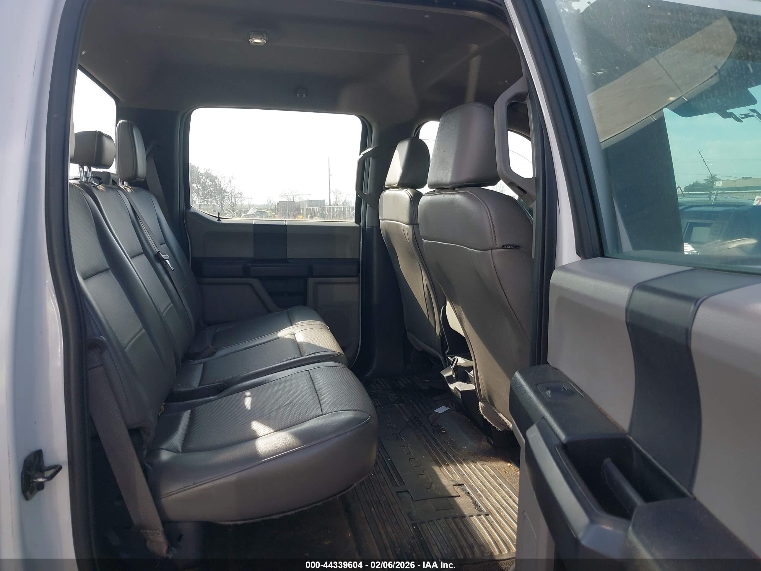 FORD F-250 image 8