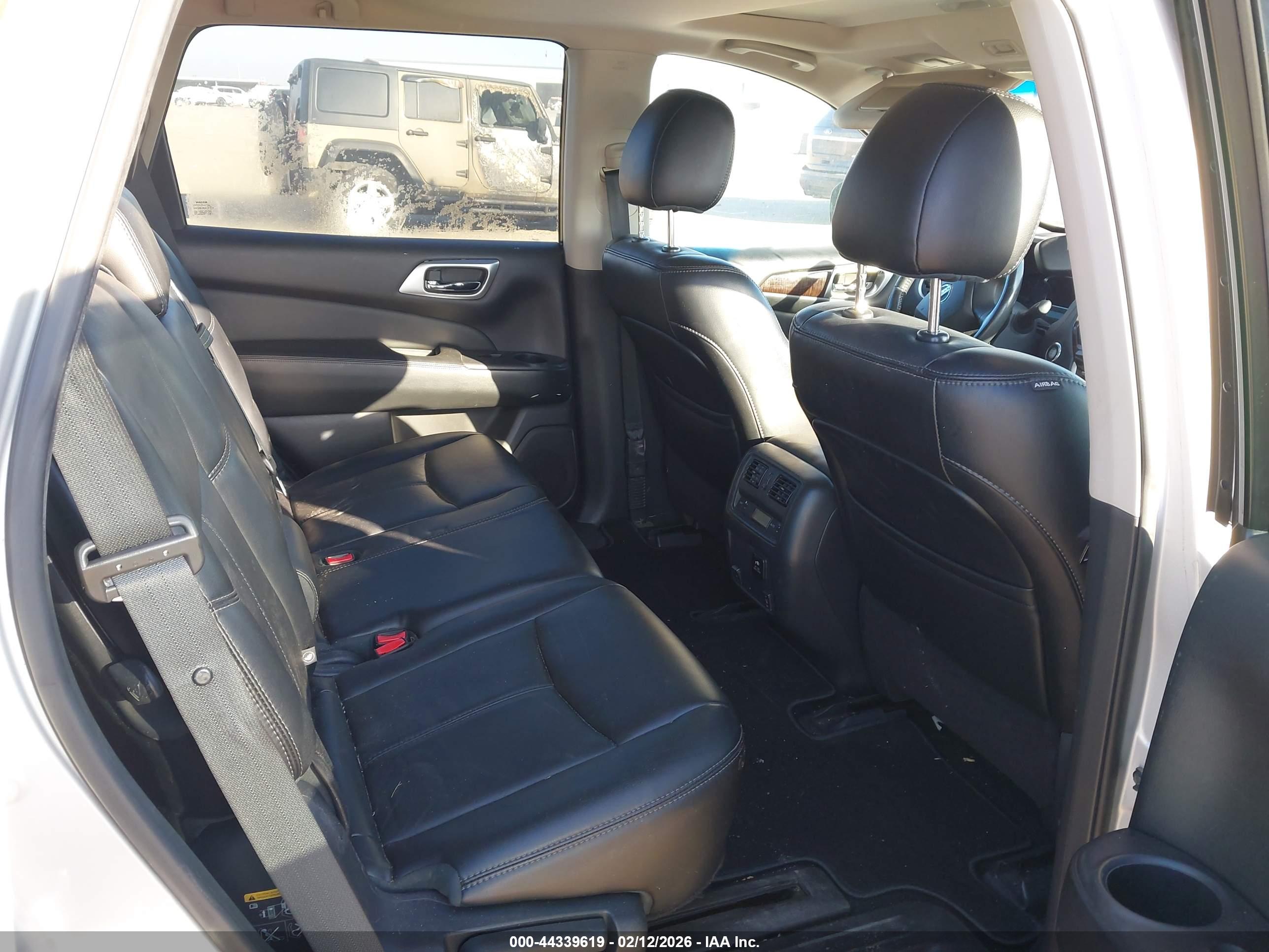 NISSAN PATHFINDER image 8