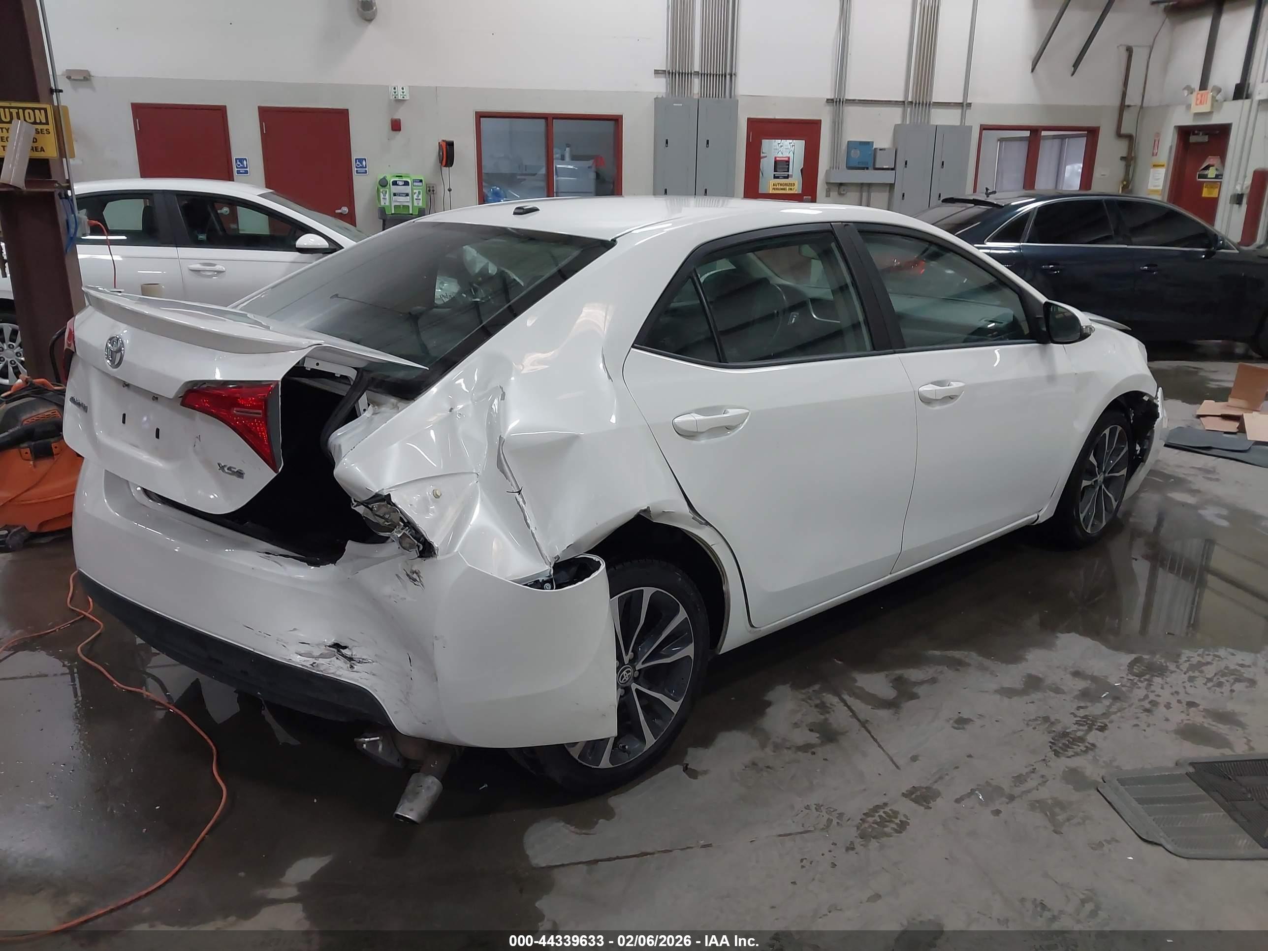 TOYOTA COROLLA image 4