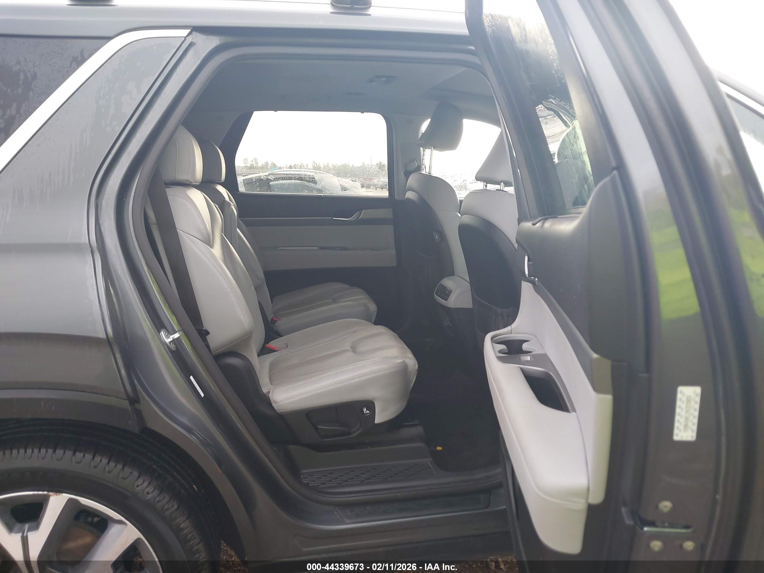 HYUNDAI PALISADE image 8