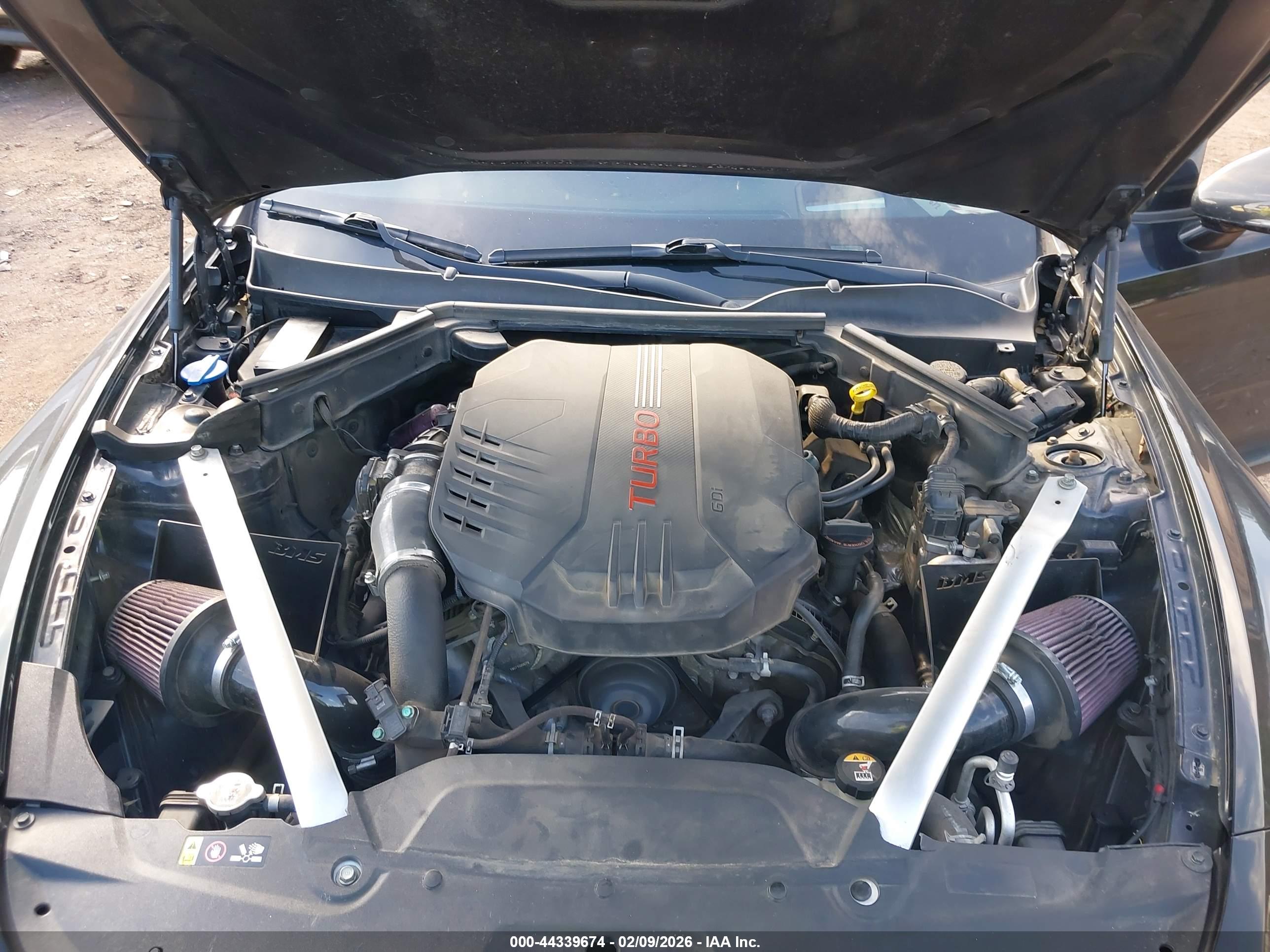 KIA STINGER image 10