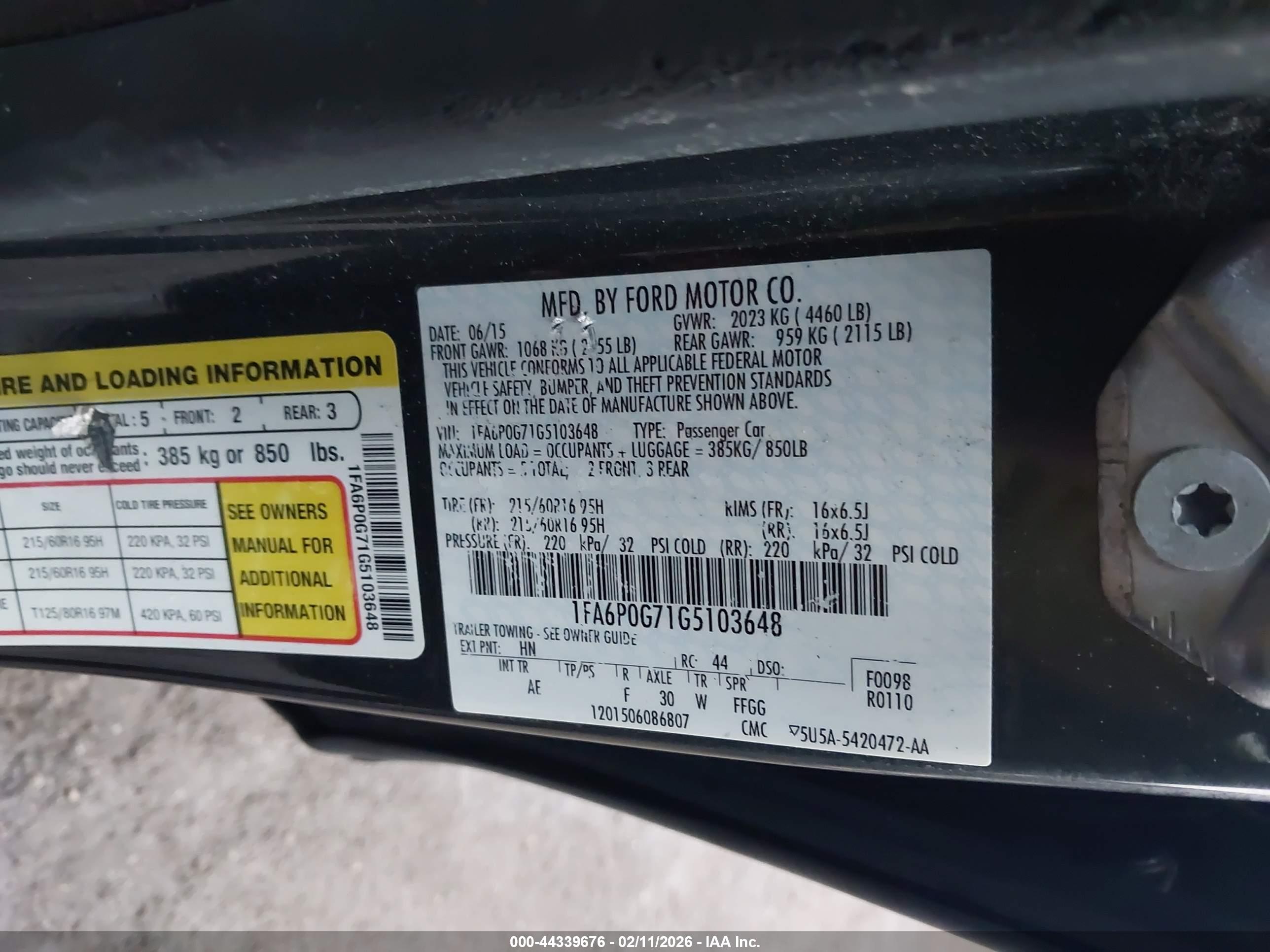 FORD FUSION image 9