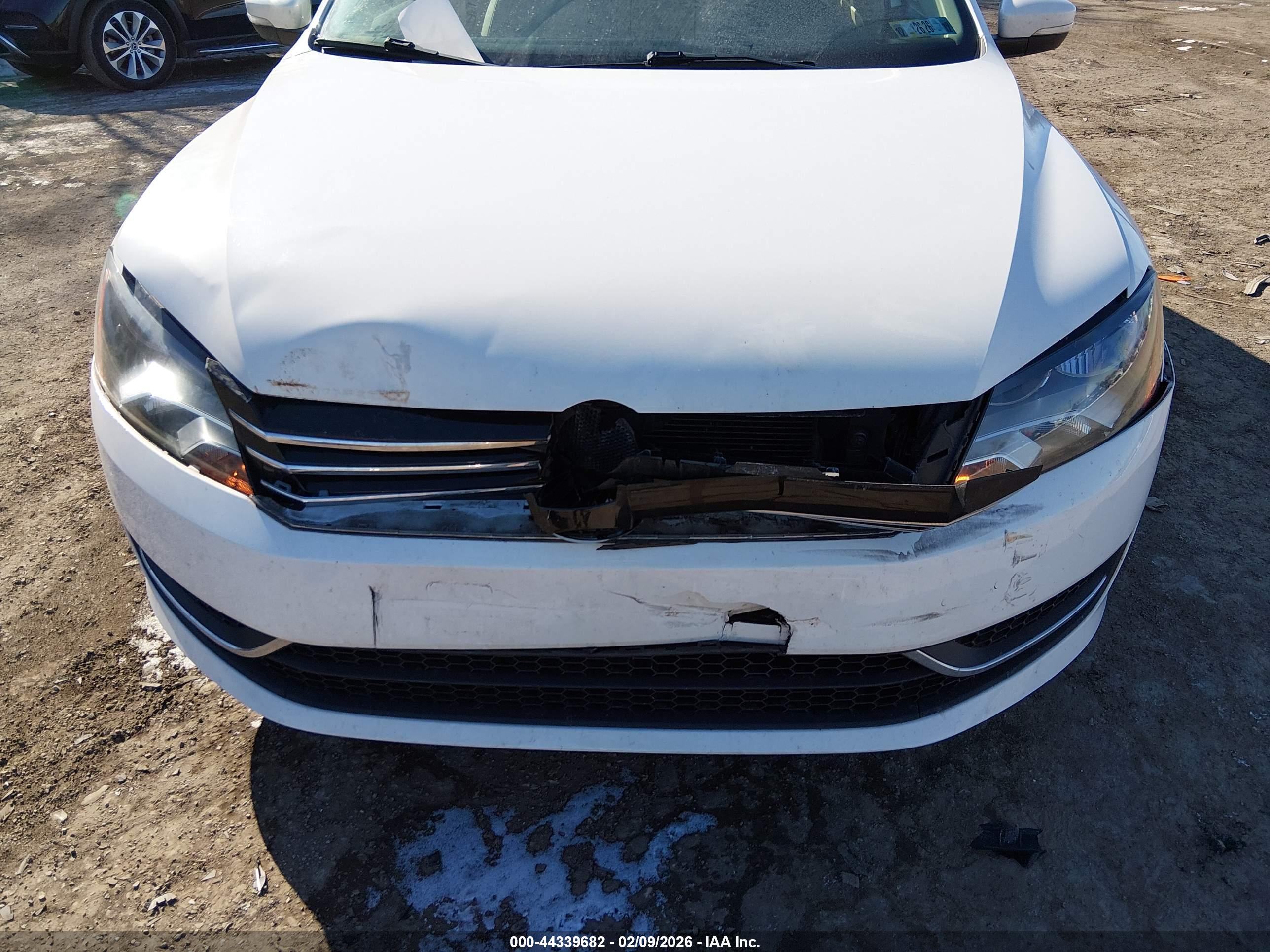 VOLKSWAGEN PASSAT image 6